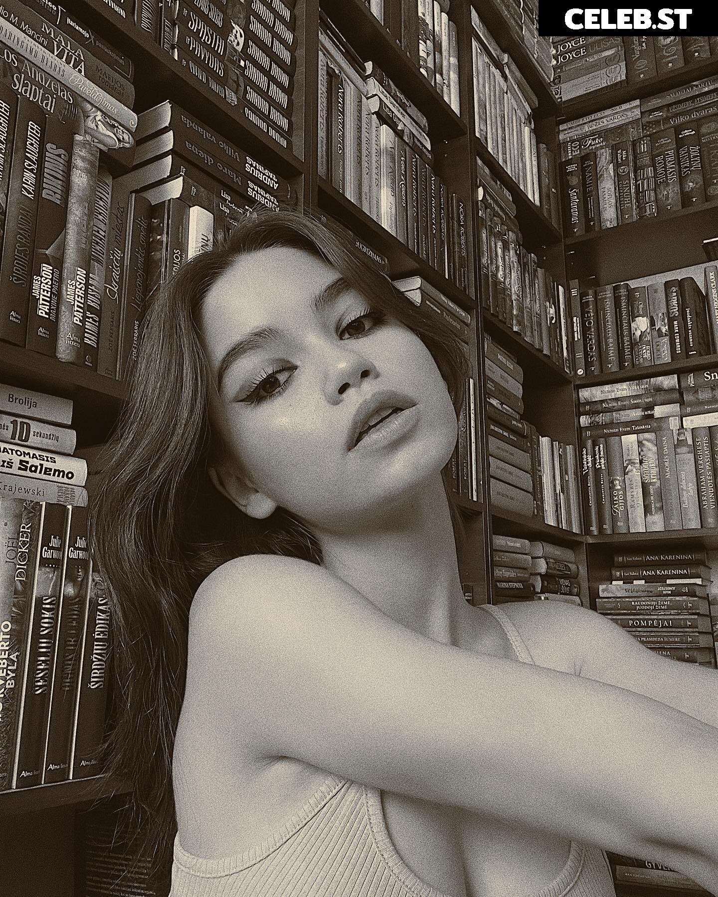 Sofia Chernasova / chernasova.sofia / soniachrn / Чернасова Софія Image 4708344