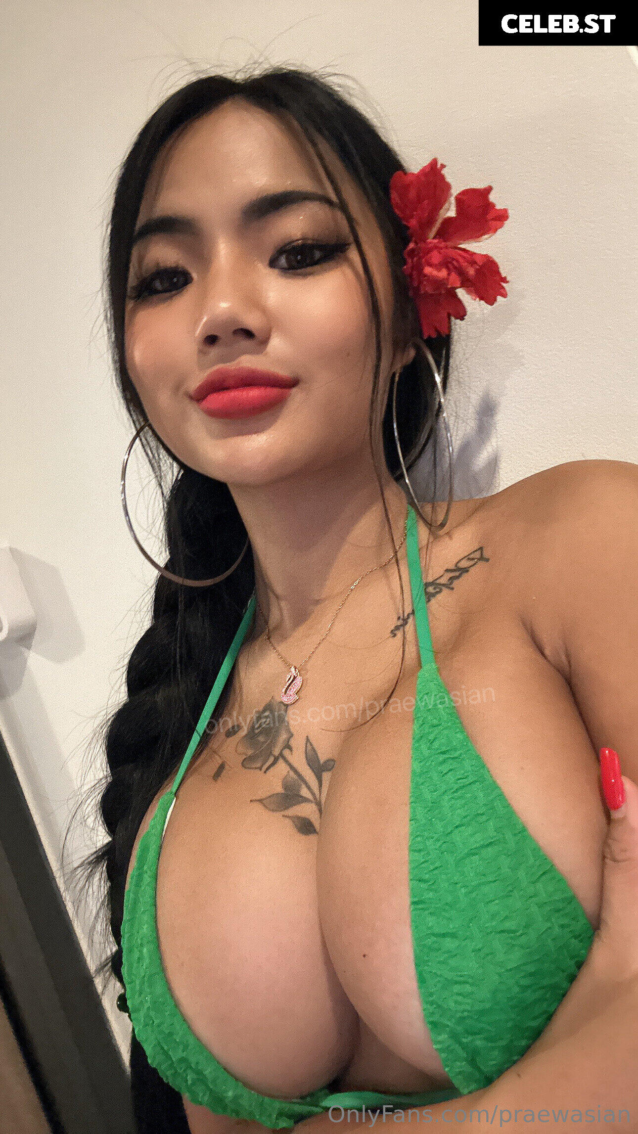 Praew Phatcharin / ppraew_pp22 / phatcharin22 / praewasian Image 4094971