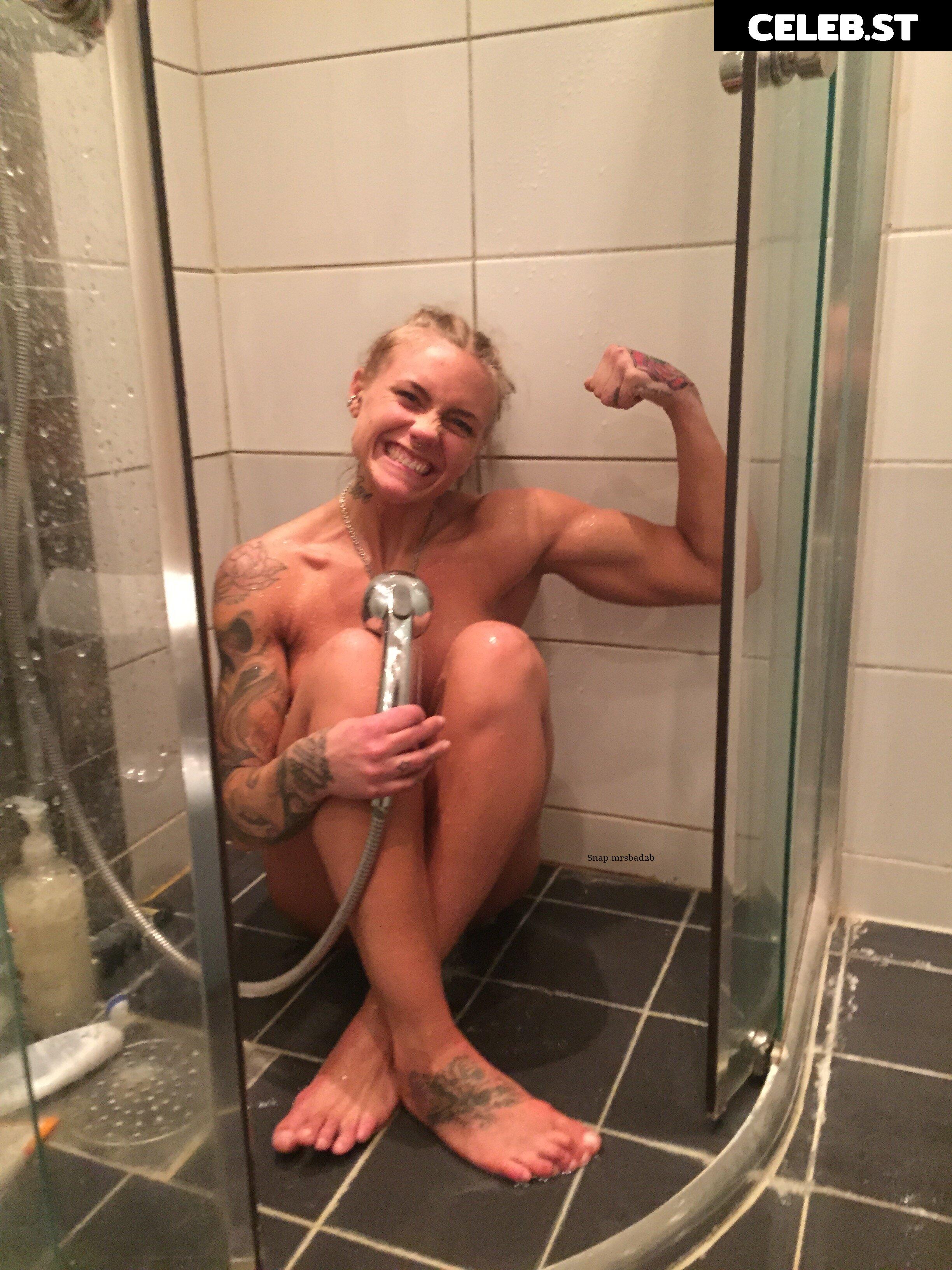 mrsbadass_ink / mrs_physique ( Pauline von Schinkel ) Image 4081661
