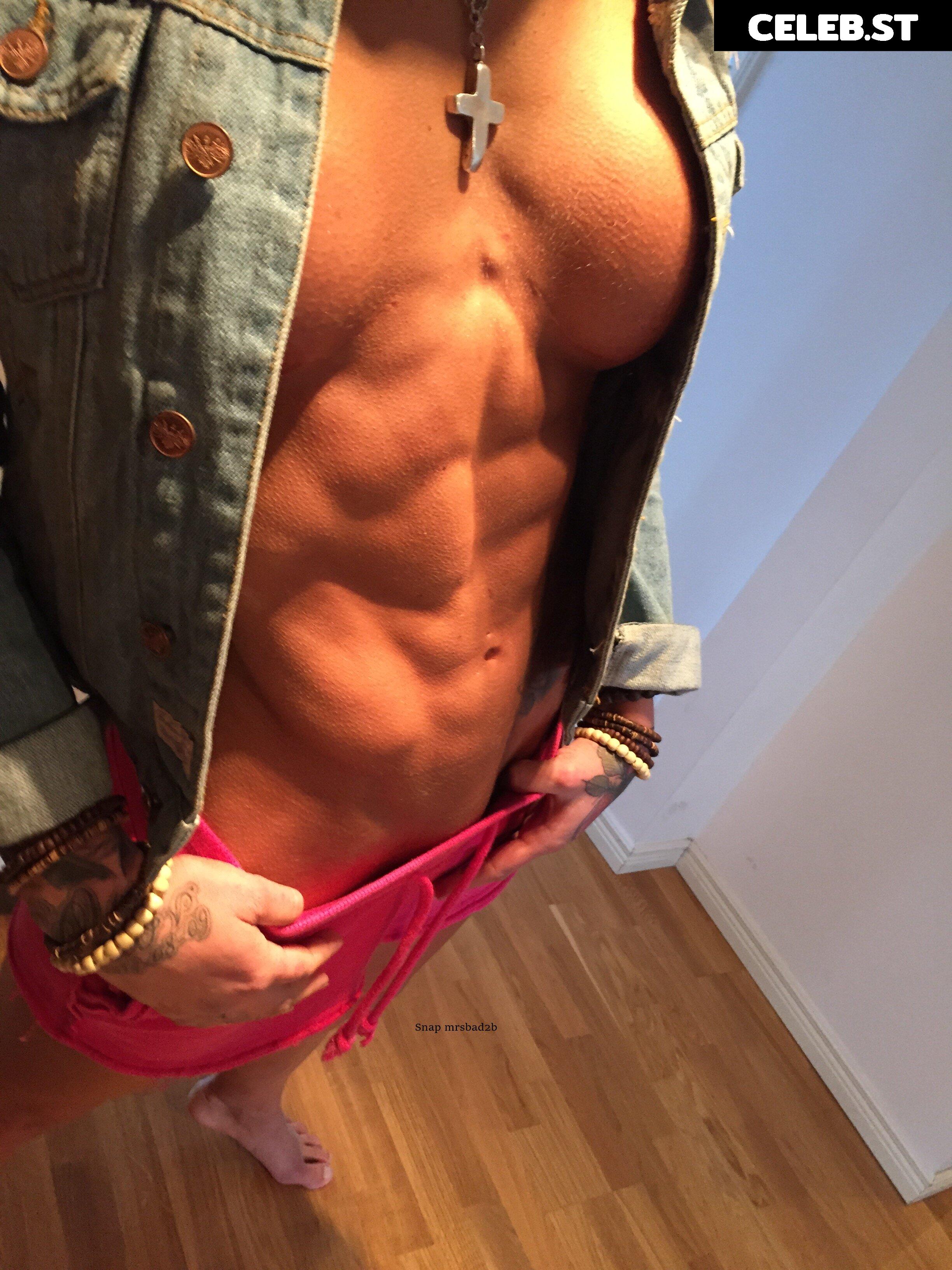 mrsbadass_ink / mrs_physique ( Pauline von Schinkel ) Image 4080962