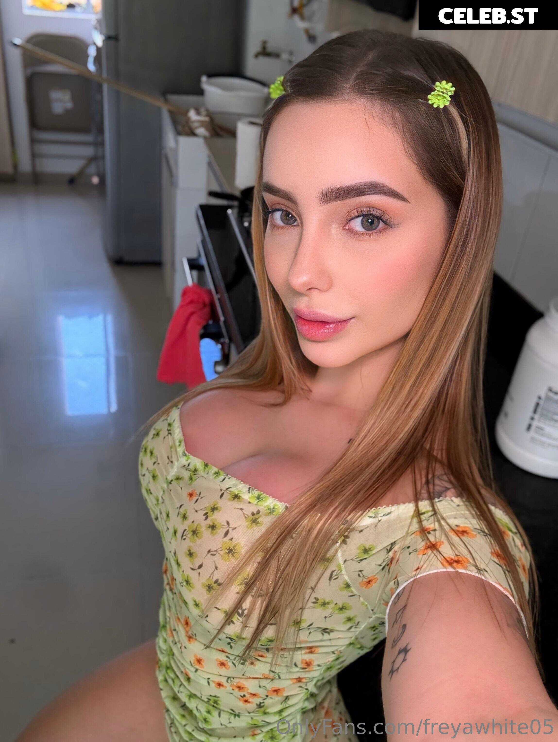 Daniela Tabares | danitabaresbb | sofiamariana | LillySullivan Image 4077543