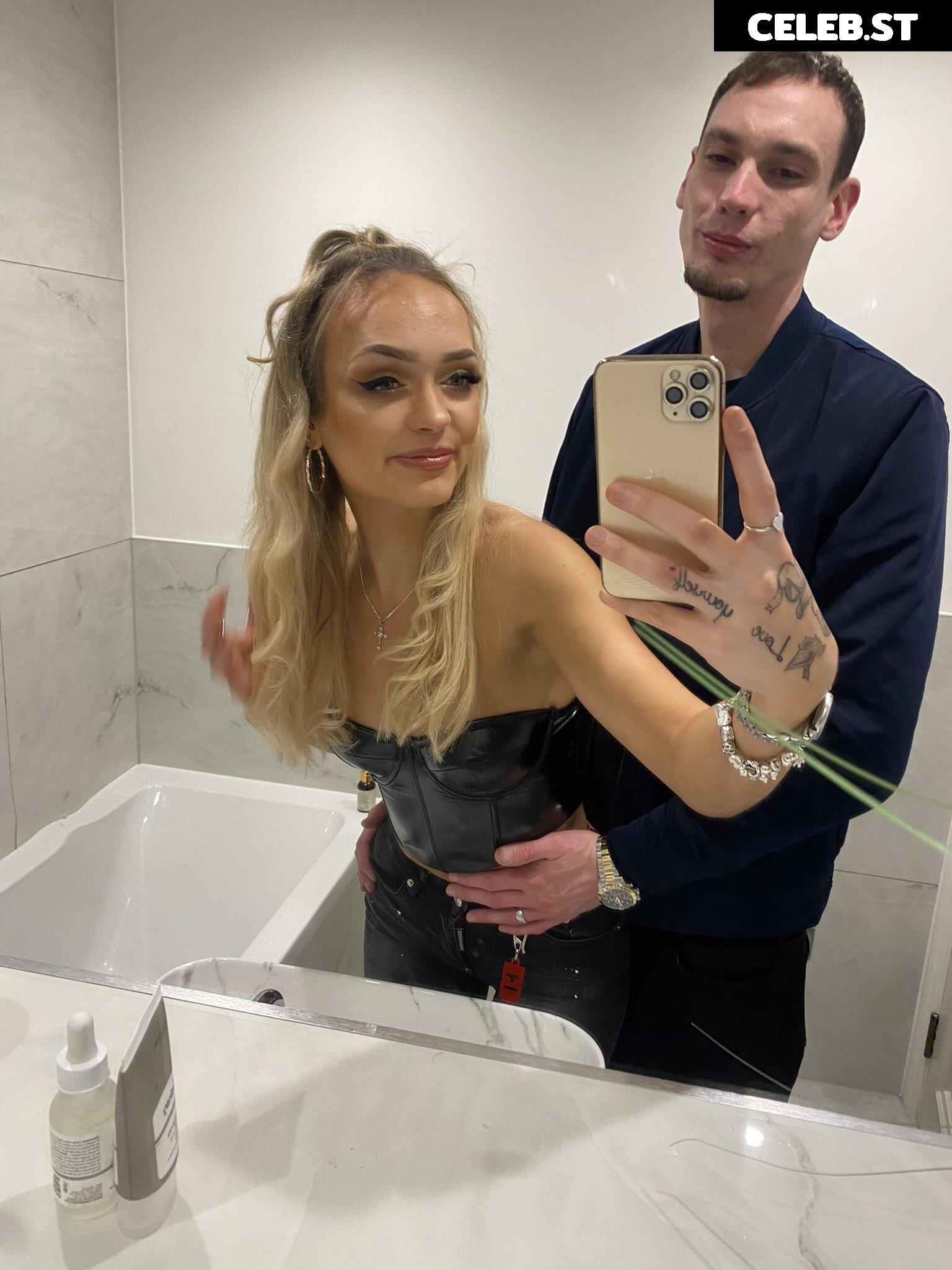 MissLolly/ Katbaby69x Image 4073169