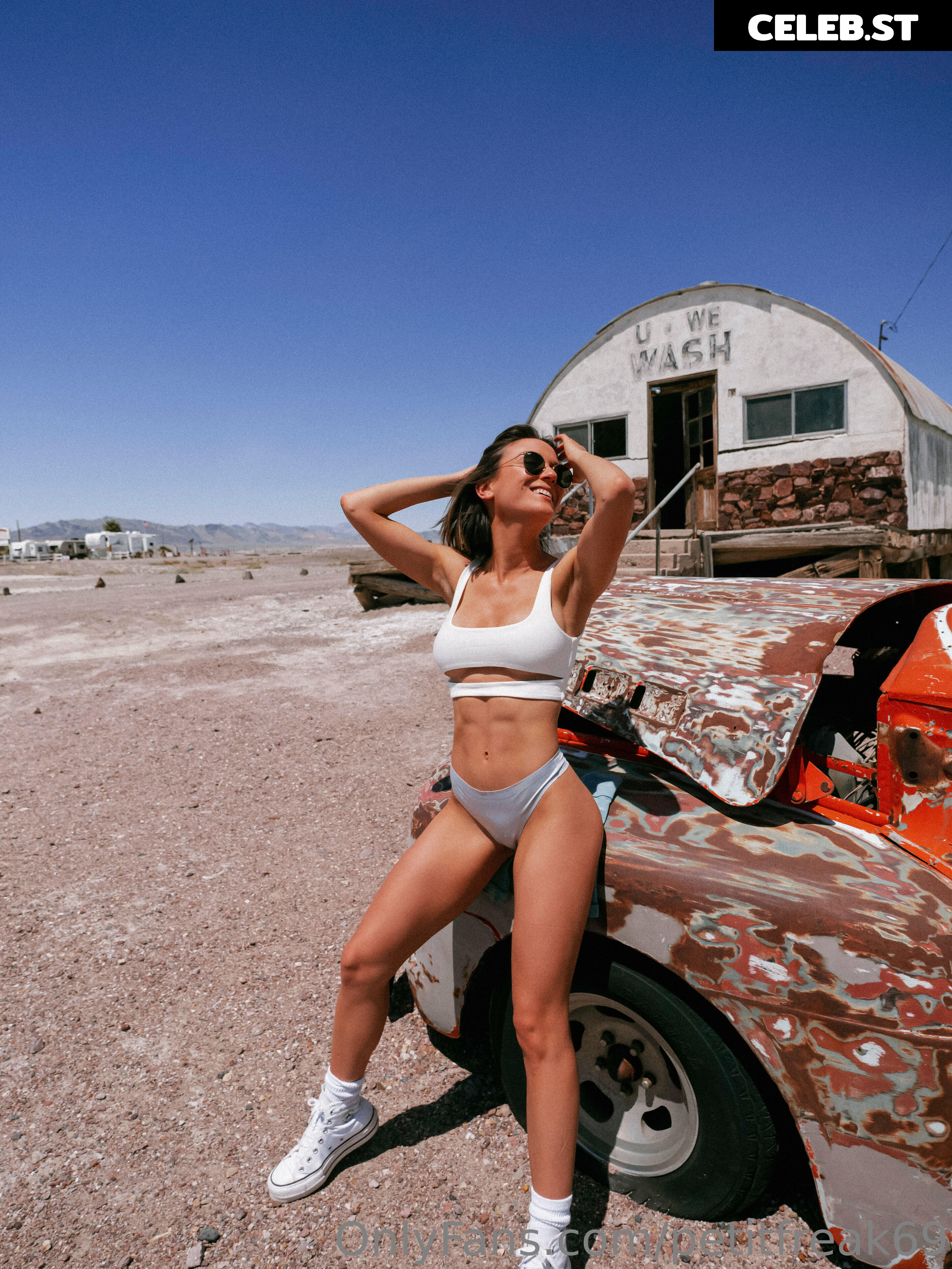 Petitfreak69b Image 4079874