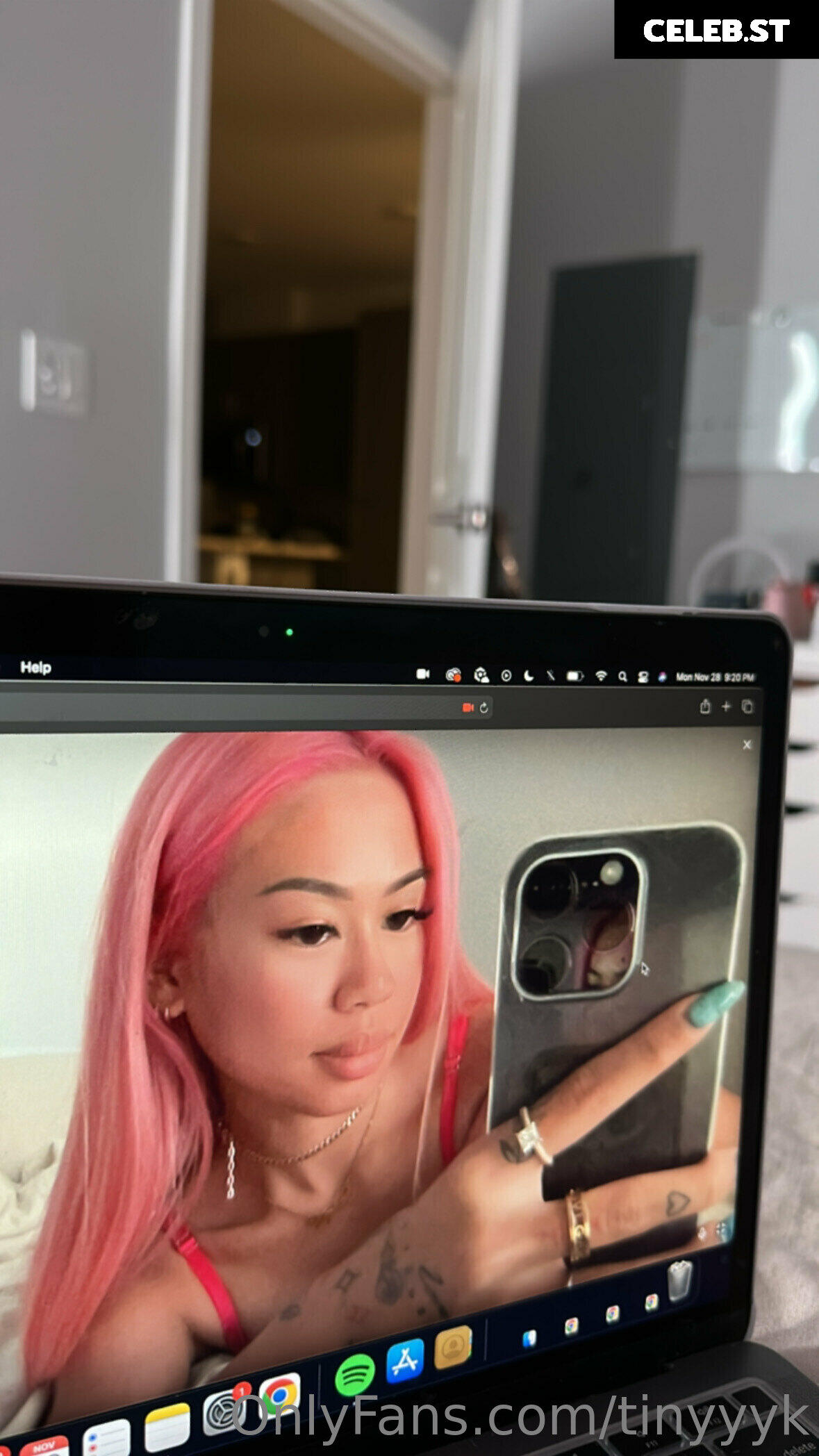 tinyyyk (aka kaylakipp) Image 4049021