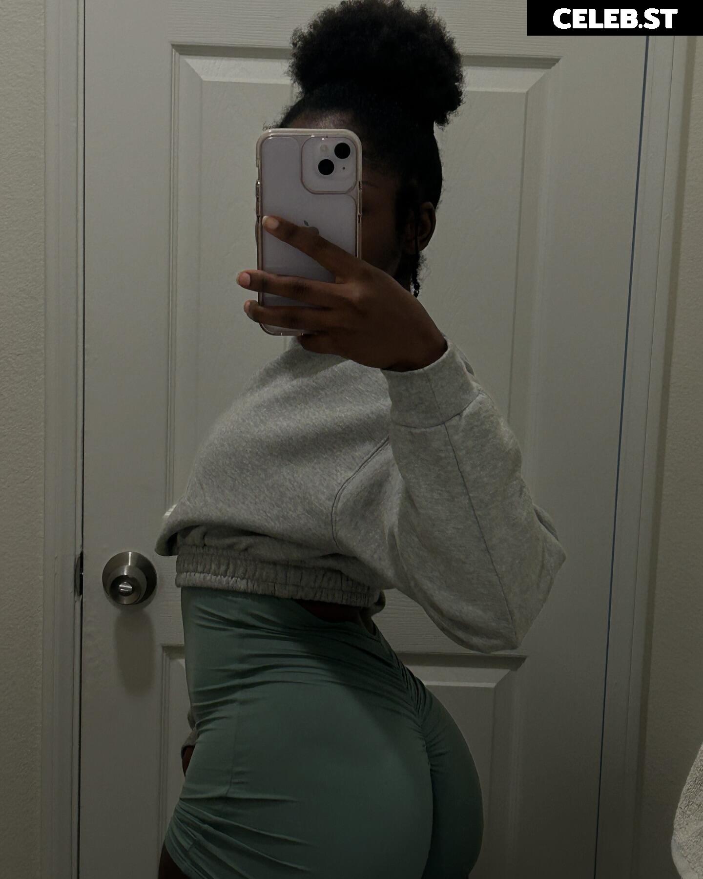 Ebony Butts / PastaToots Image 4025695