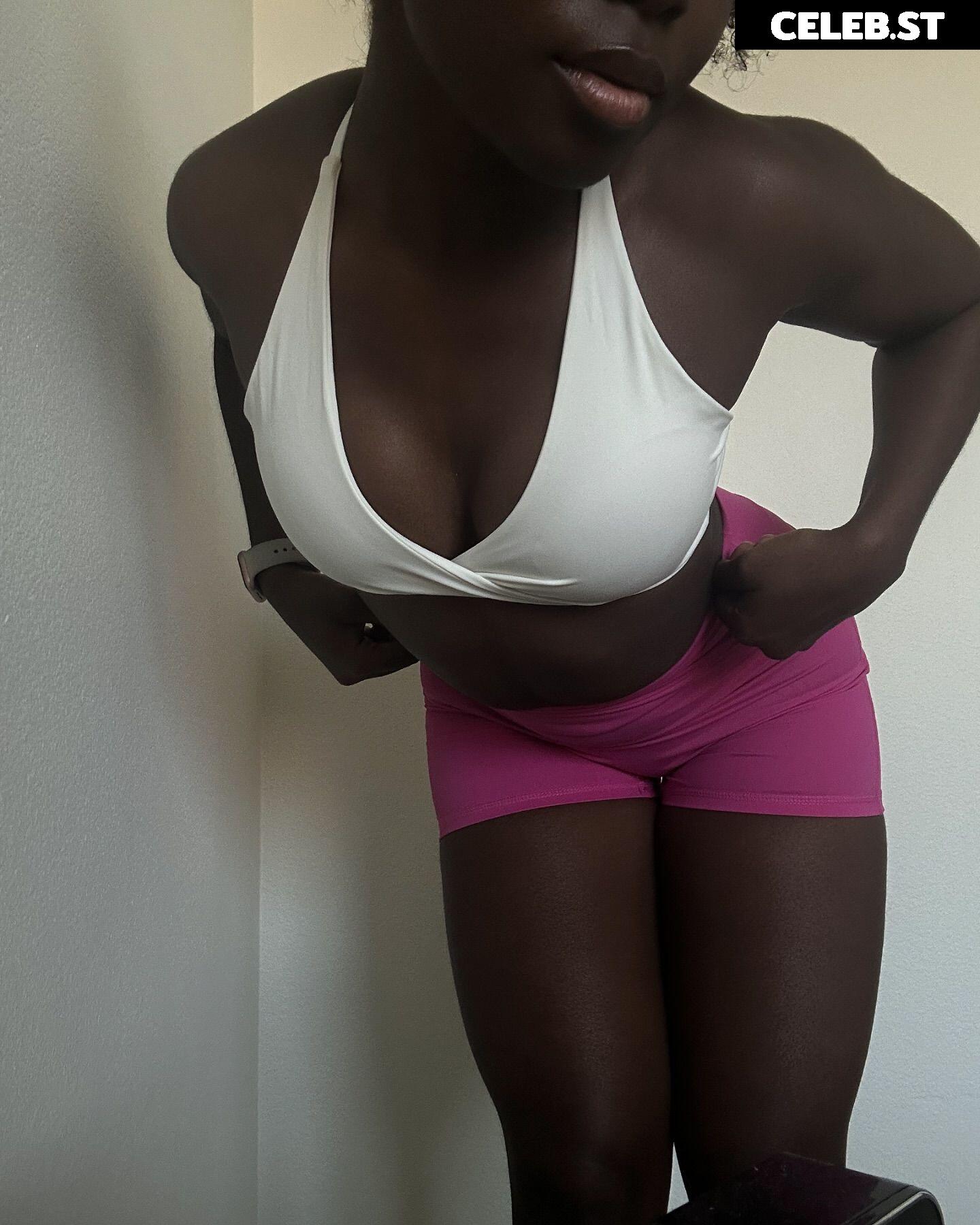 Ebony Butts / PastaToots Image 4026191