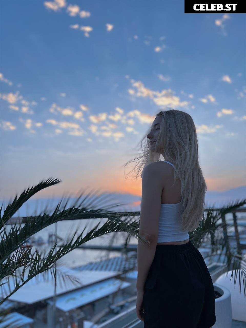 Lil_Eva Image 402621