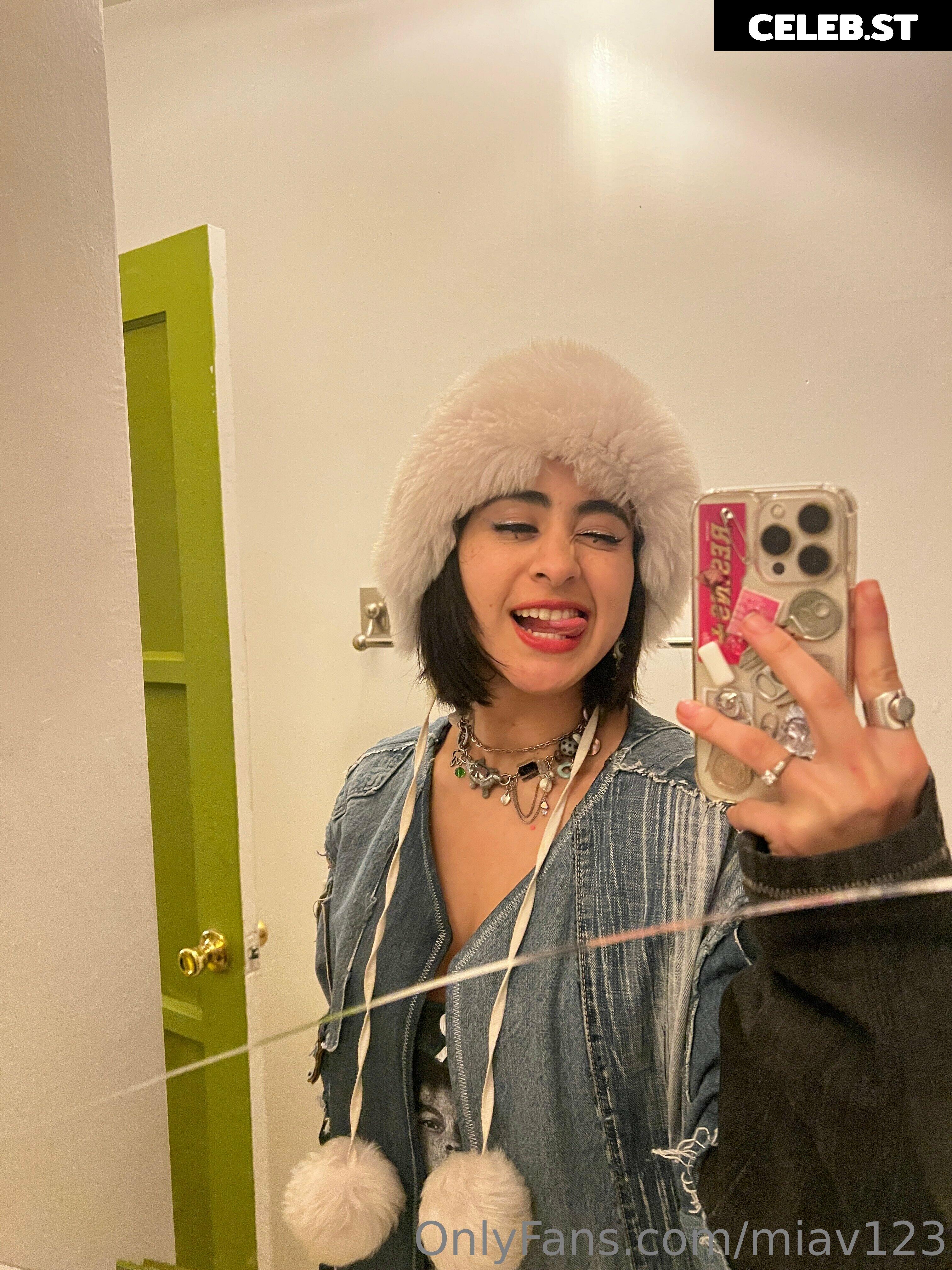 Mia Valentine Image 4024249