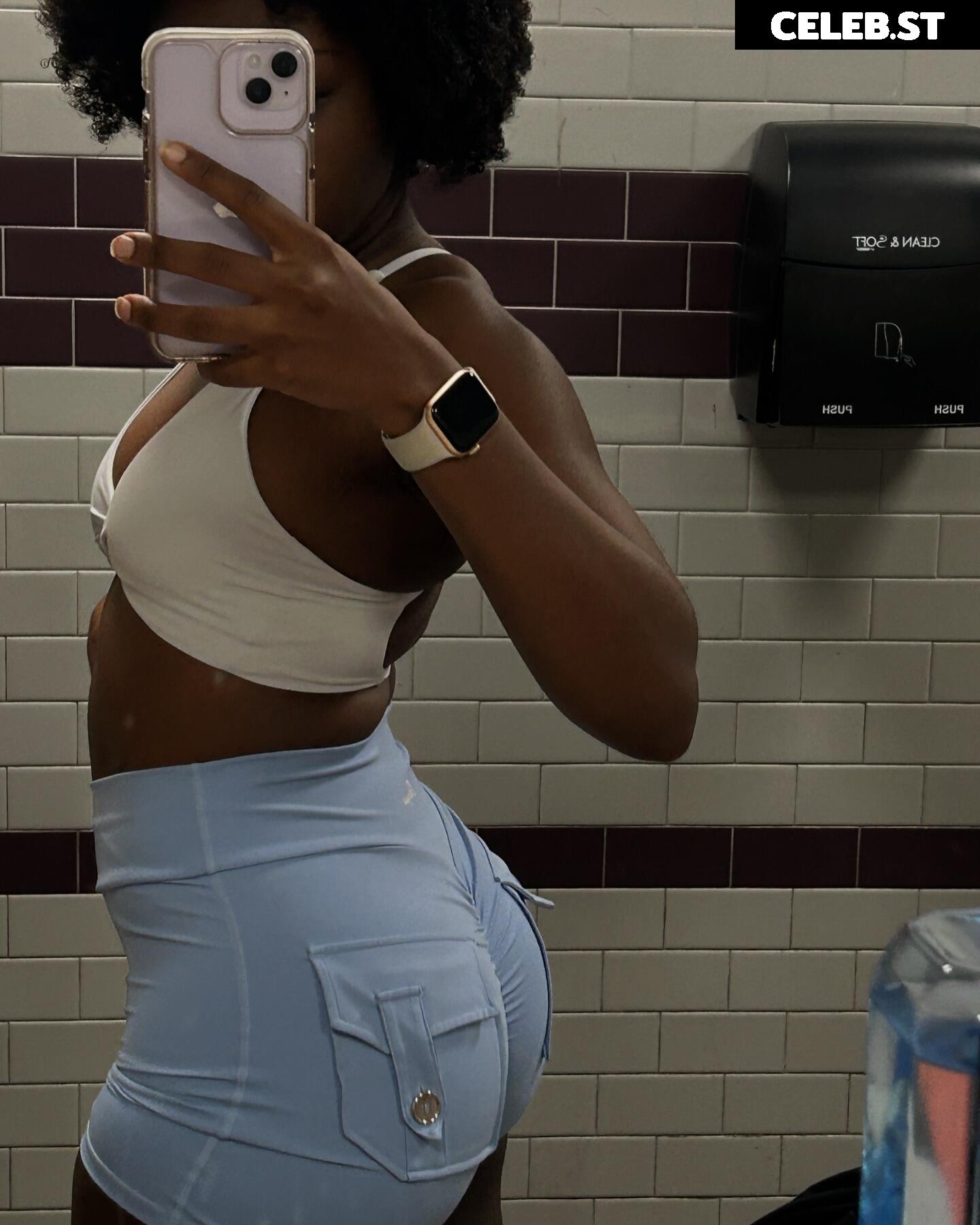 Ebony Butts / PastaToots Image 4029003