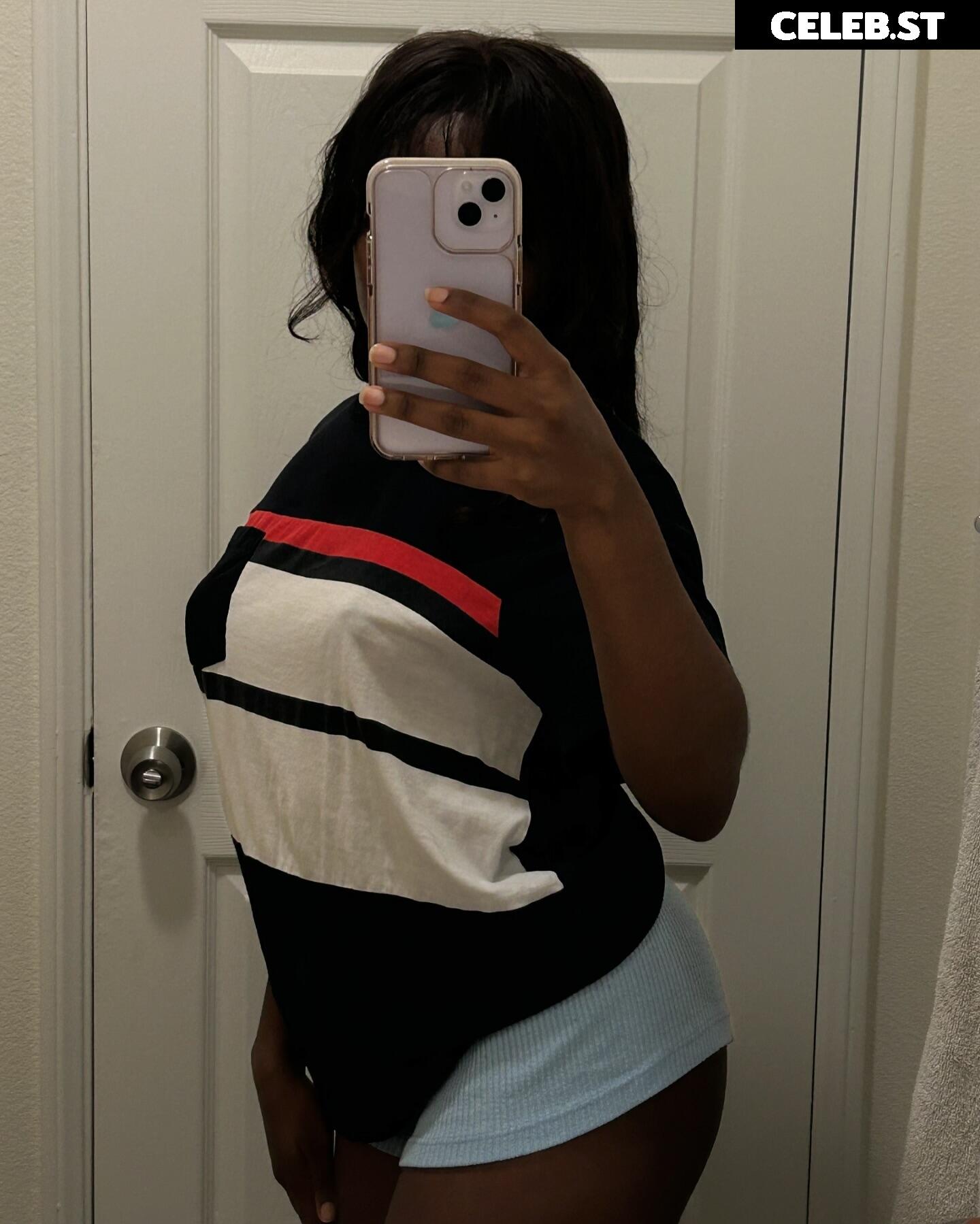 Ebony Butts / PastaToots Image 4028809