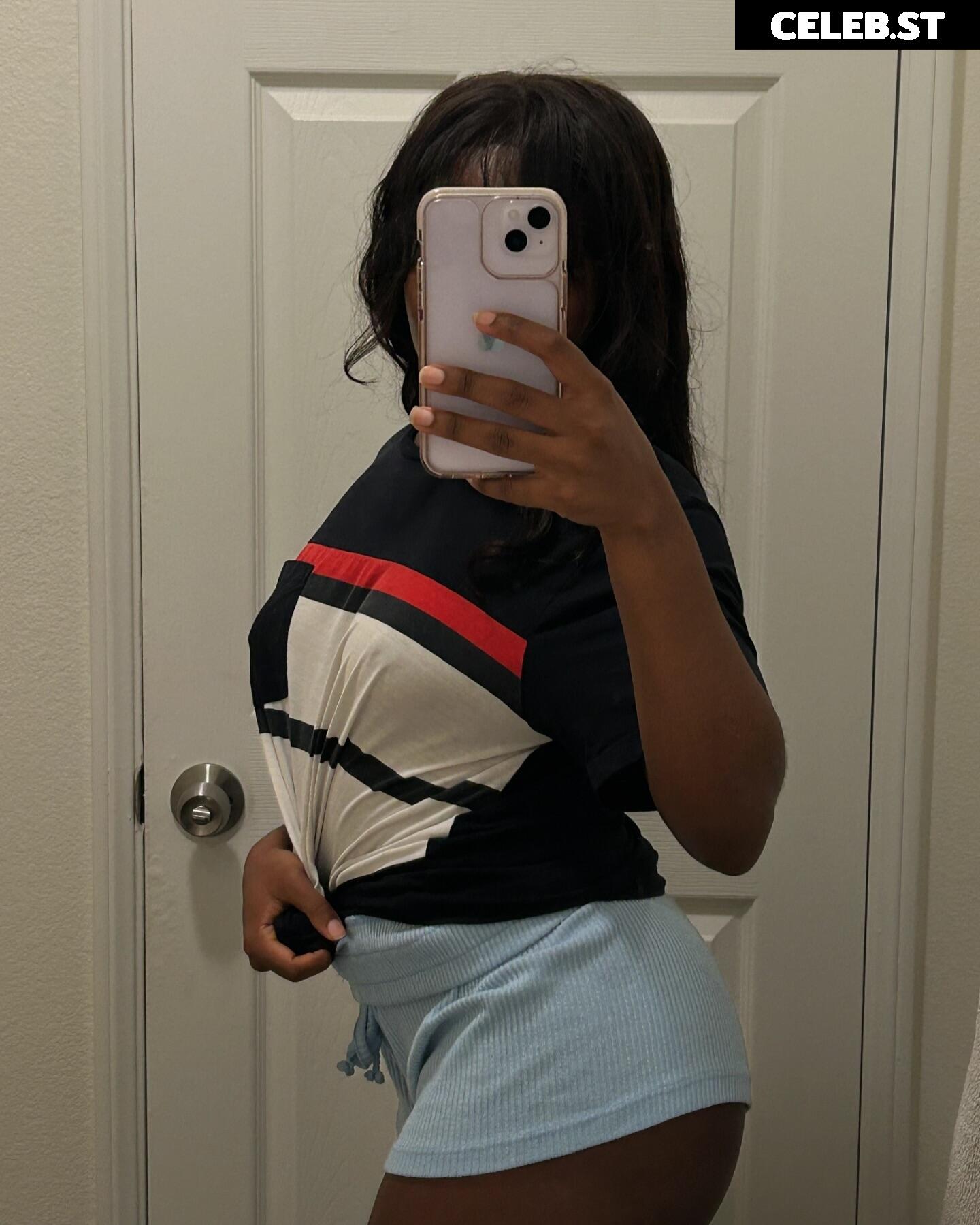 Ebony Butts / PastaToots Image 4028676