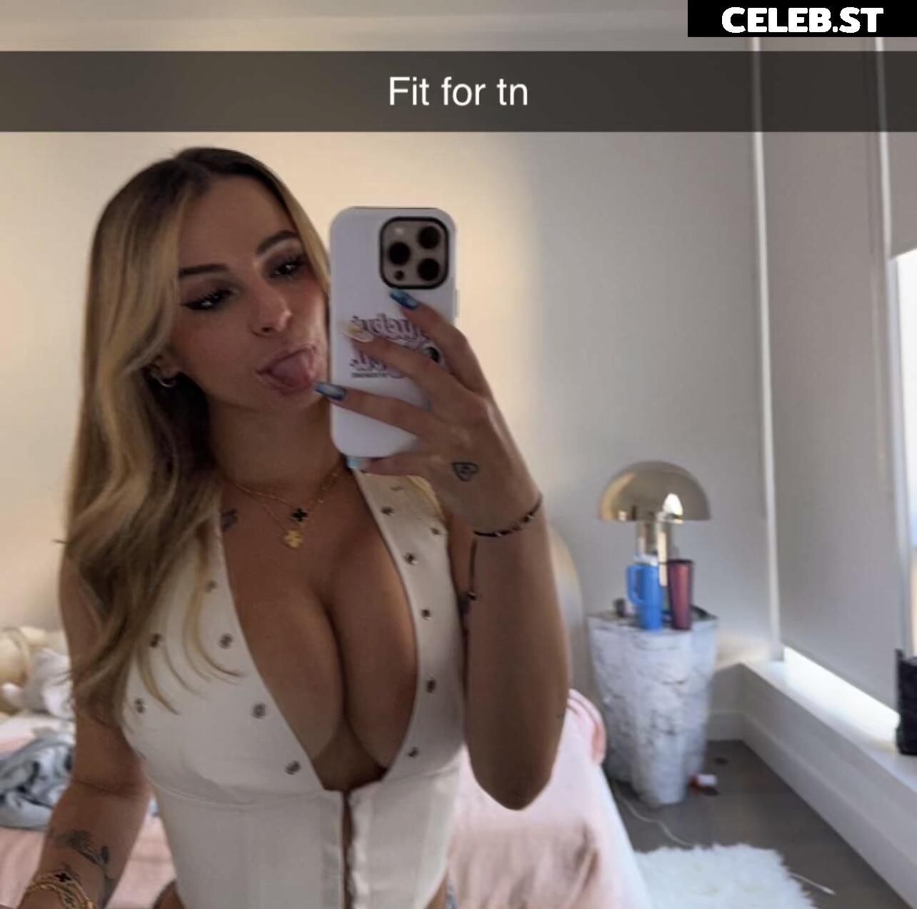 Kaitlyn Krems Image 719675