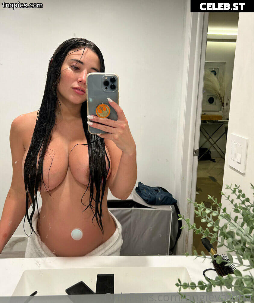 Angie Varona Image 718585