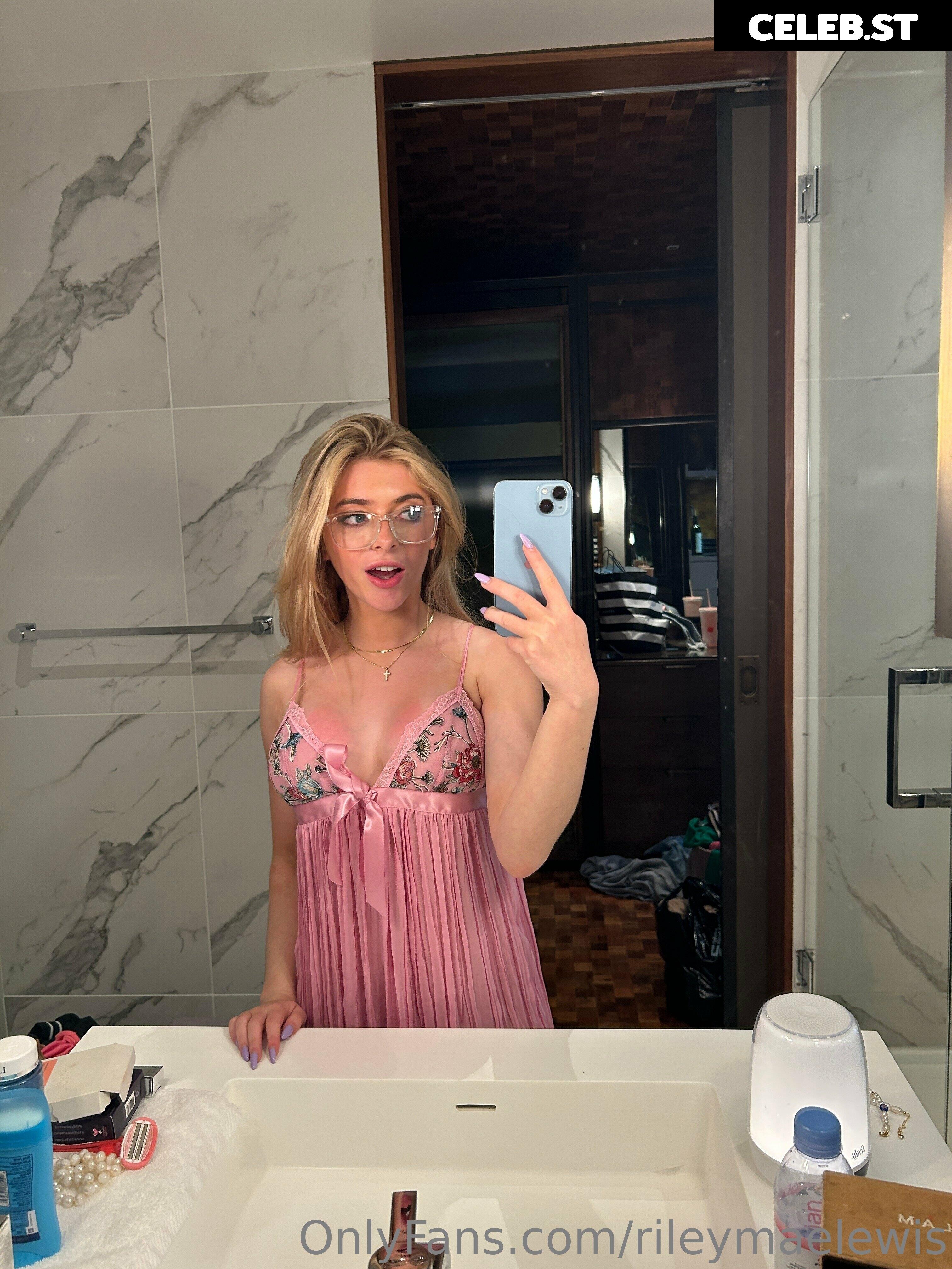 Riley Mae Lewis Image 718636