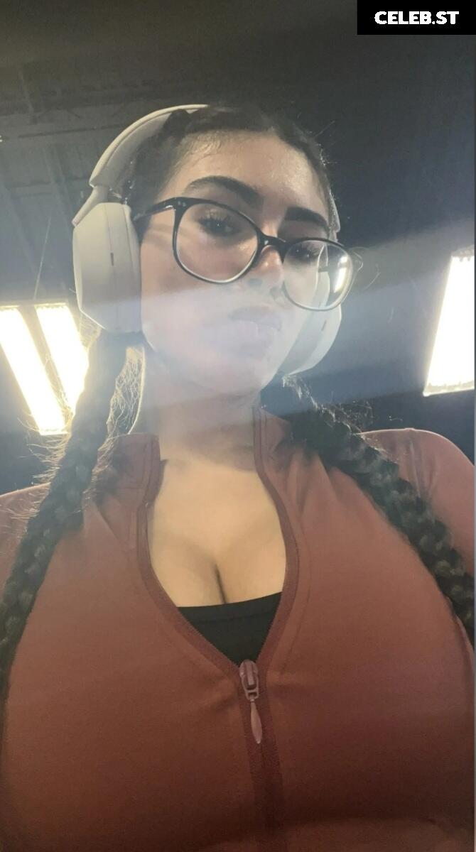 Vanessa Legrow Image 717077