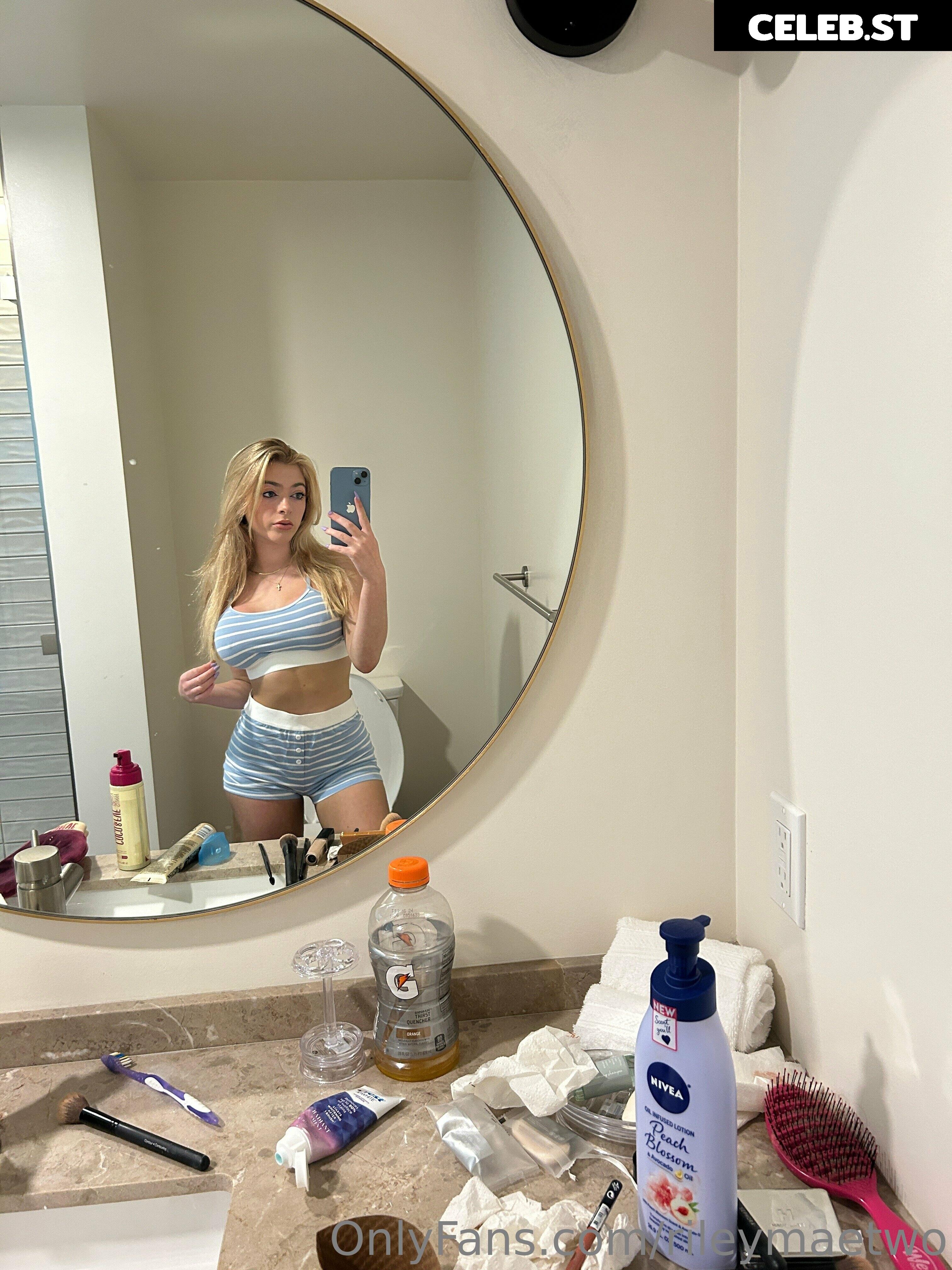 Riley Mae Lewis Image 716657