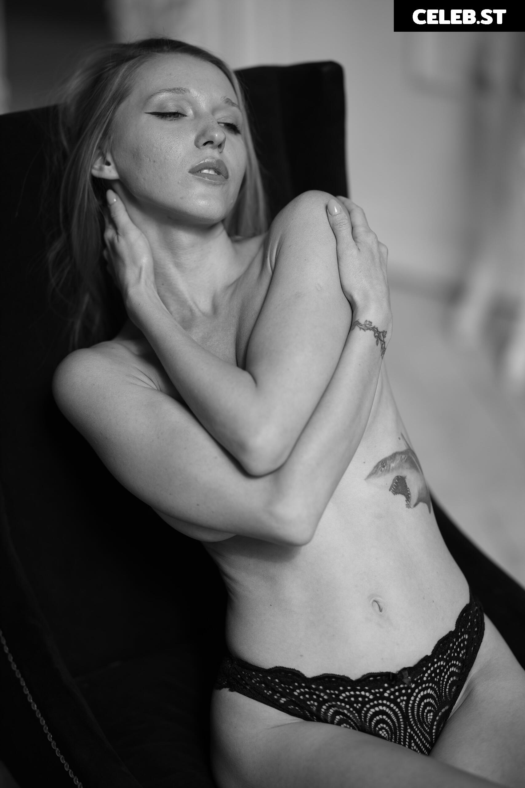 Natalie (Avo) Image 716739