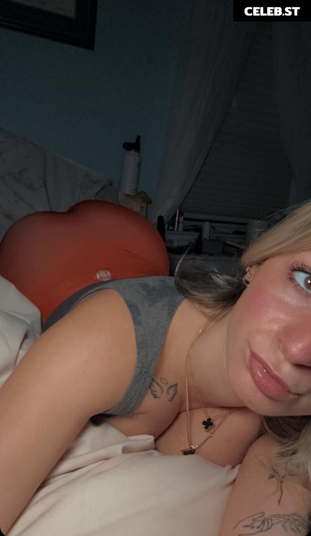 Kaitlyn Krems Image 715665