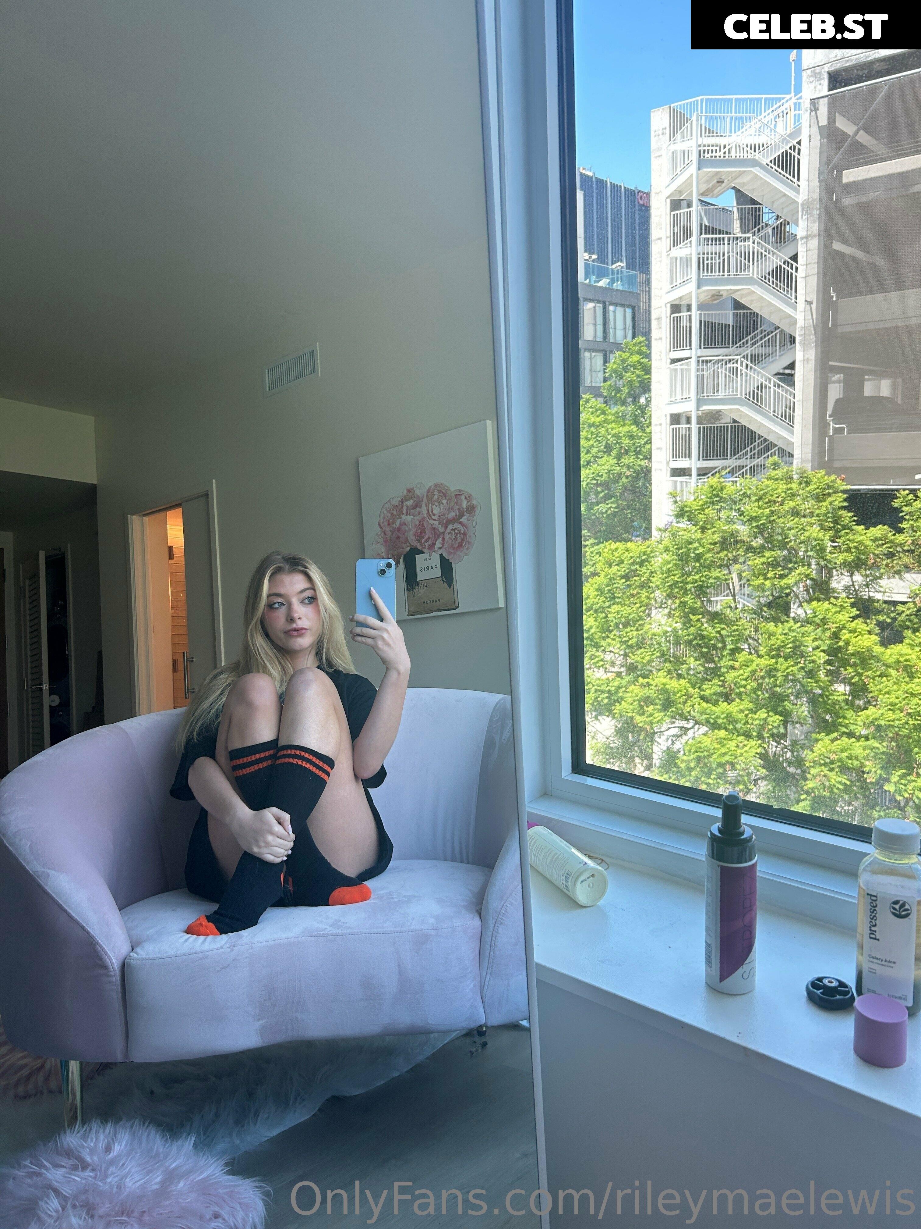 Riley Mae Lewis Image 715261