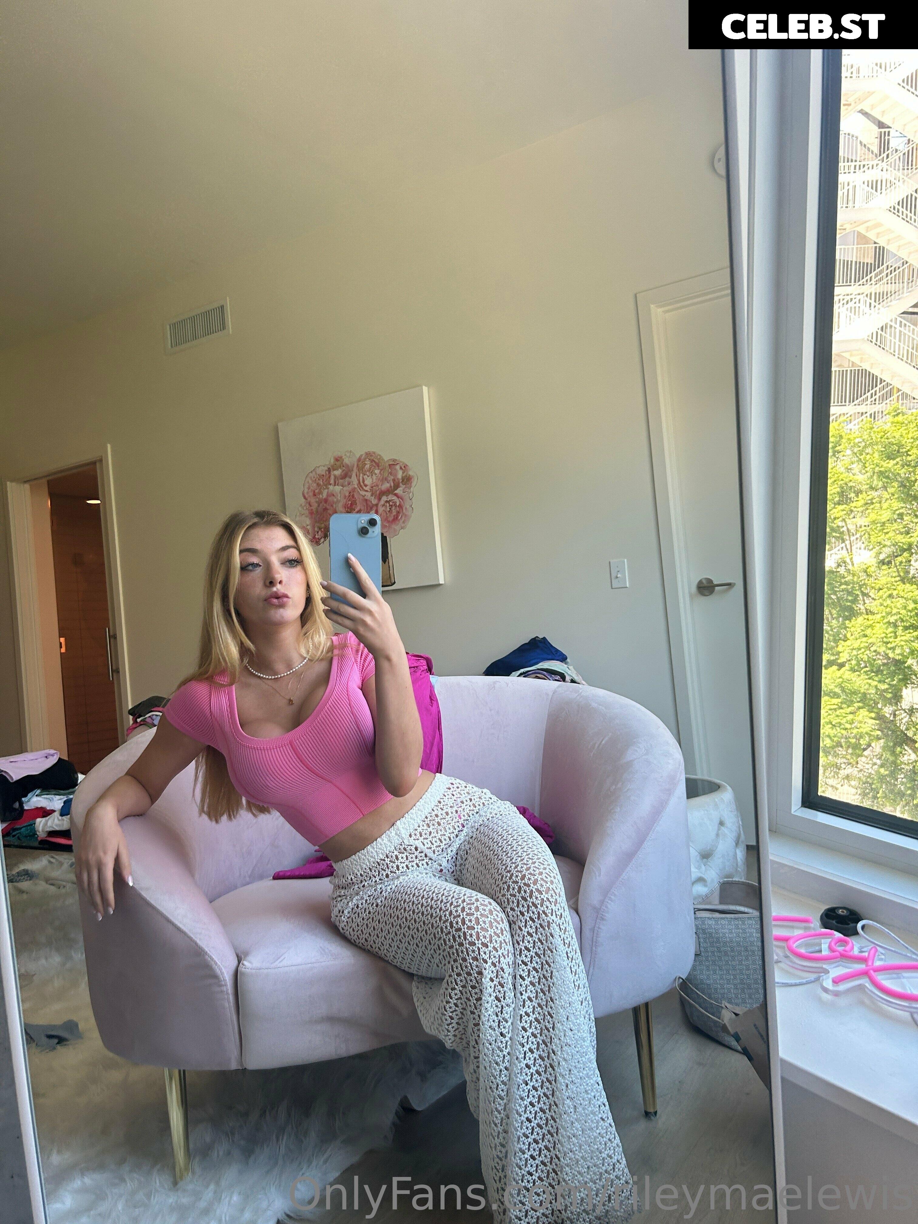 Riley Mae Lewis Image 715227