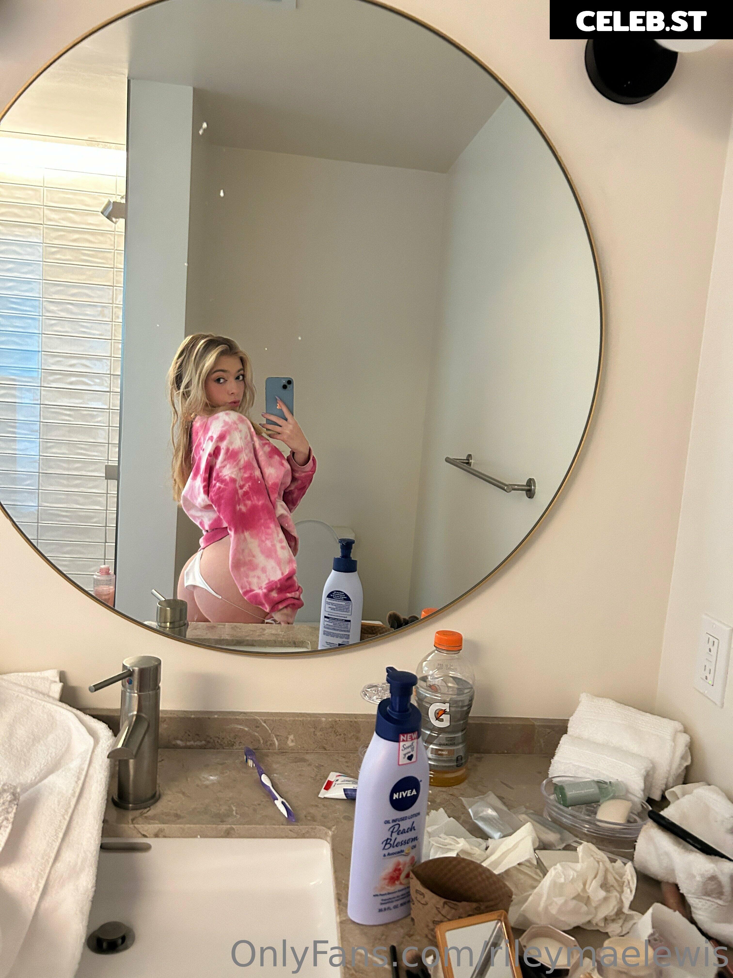 Riley Mae Lewis Image 715961