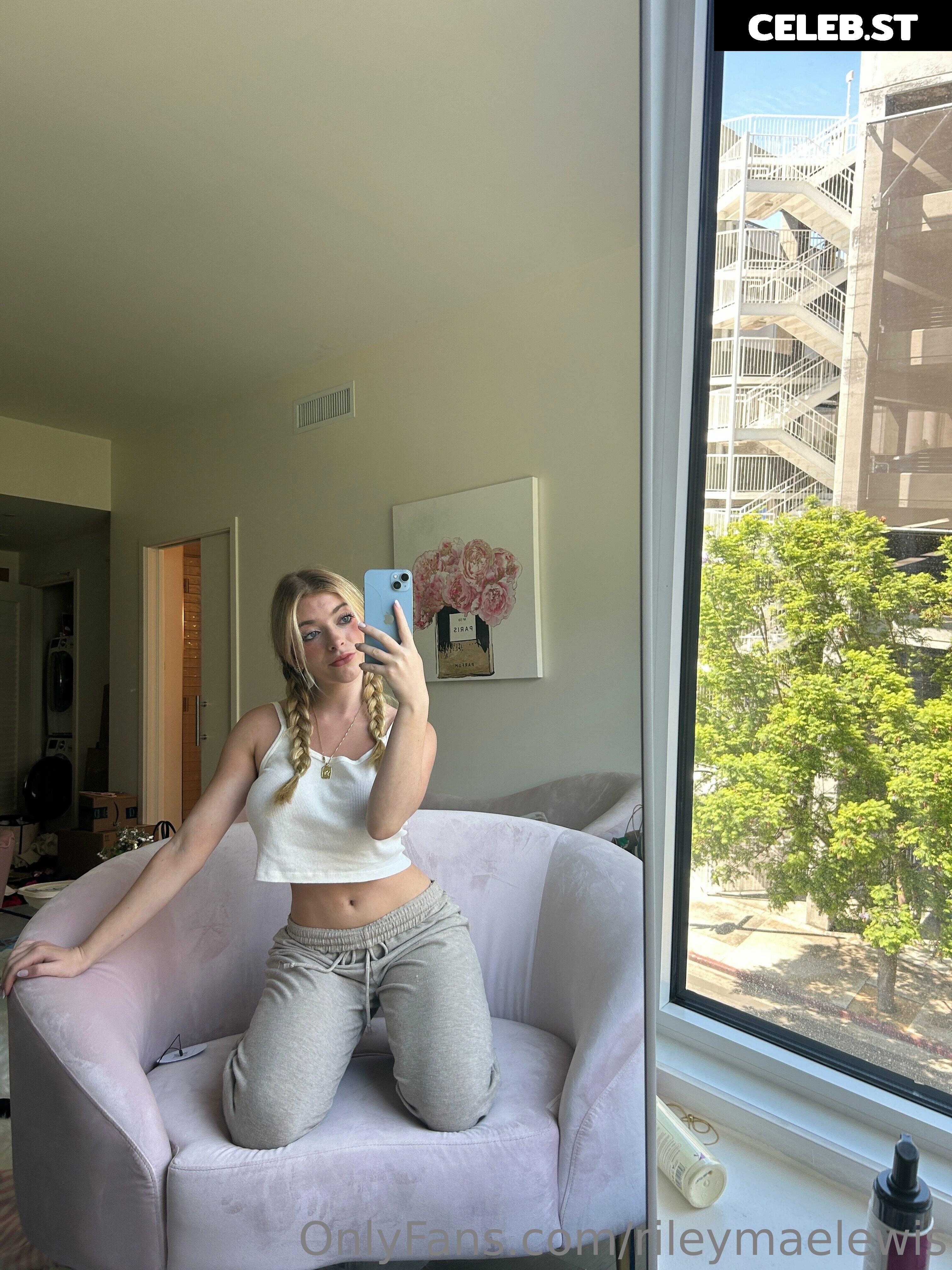 Riley Mae Lewis Image 714827