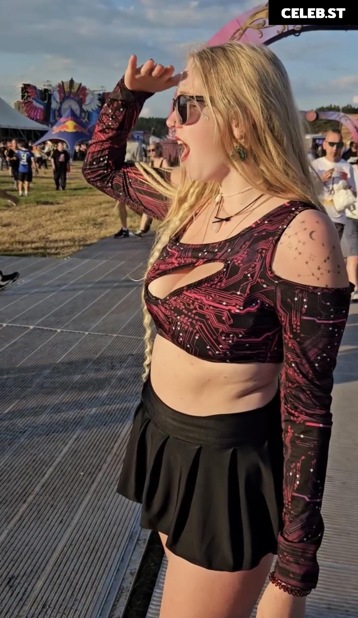 Dorfblondie Image 714823