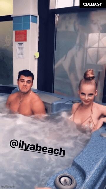 Oksana Neveselaya Image 728775