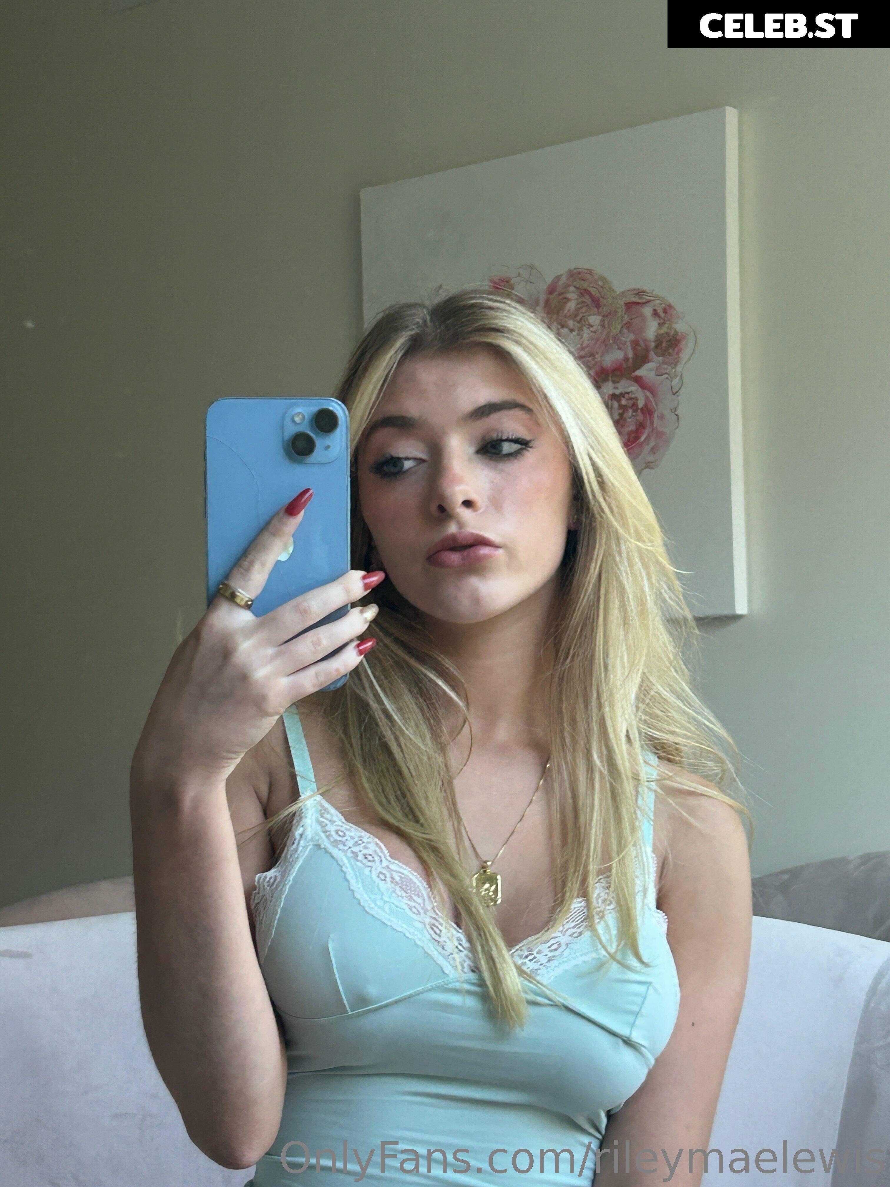 Riley Mae Lewis Image 728906