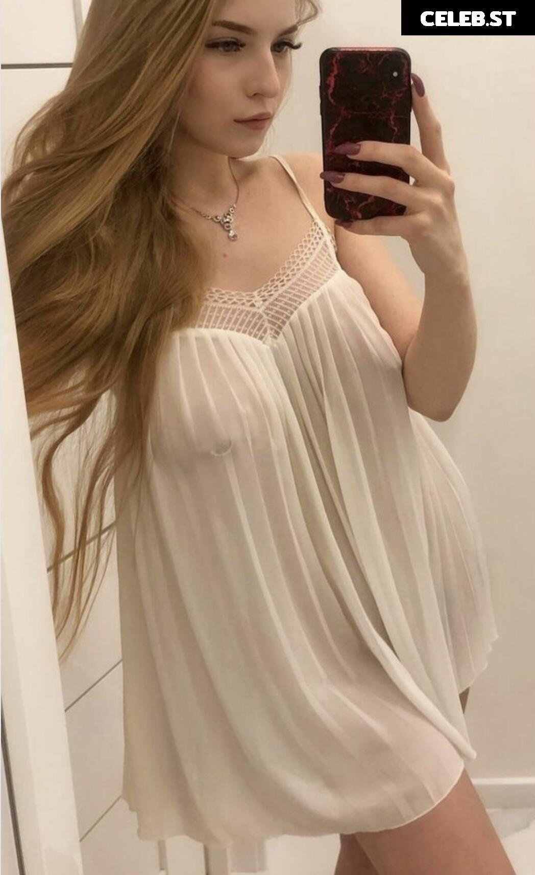 Oksana Neveselaya Image 728934