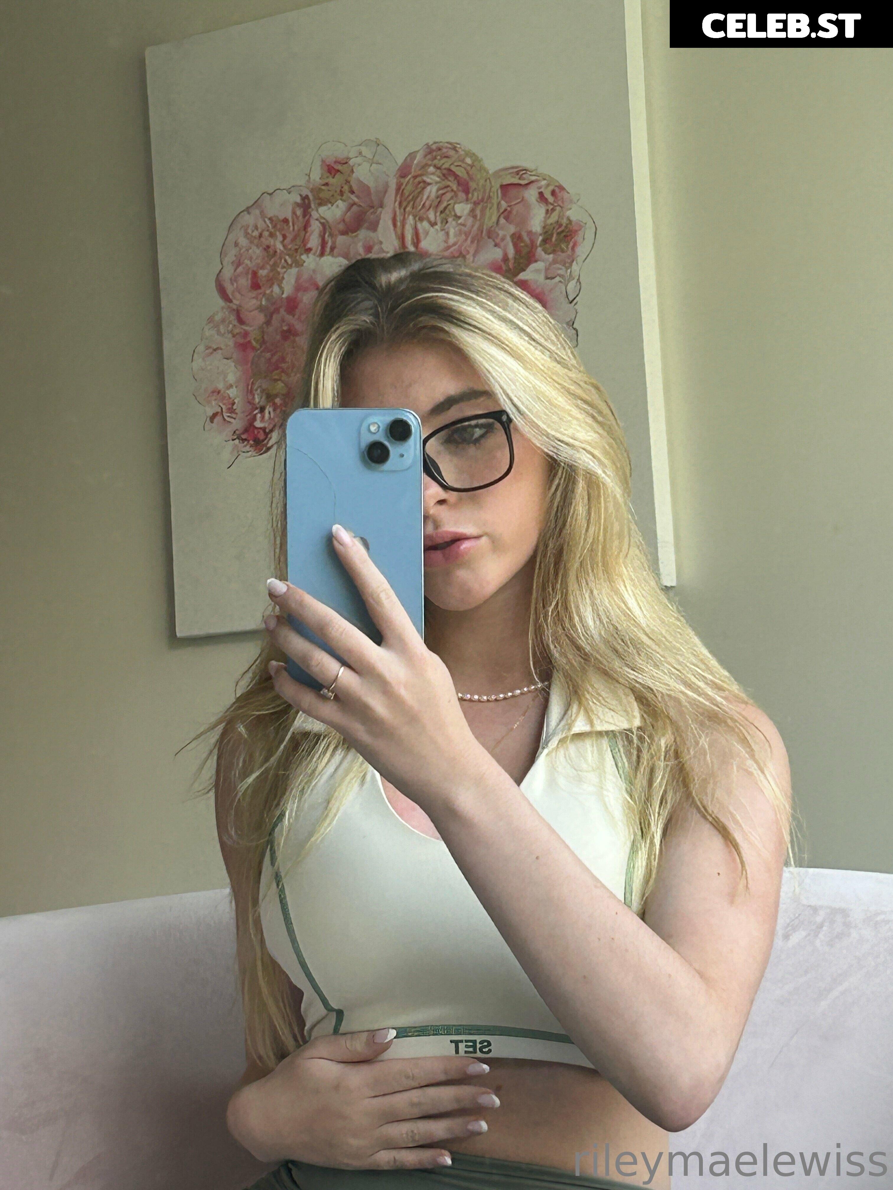 Riley Mae Lewis Image 728837