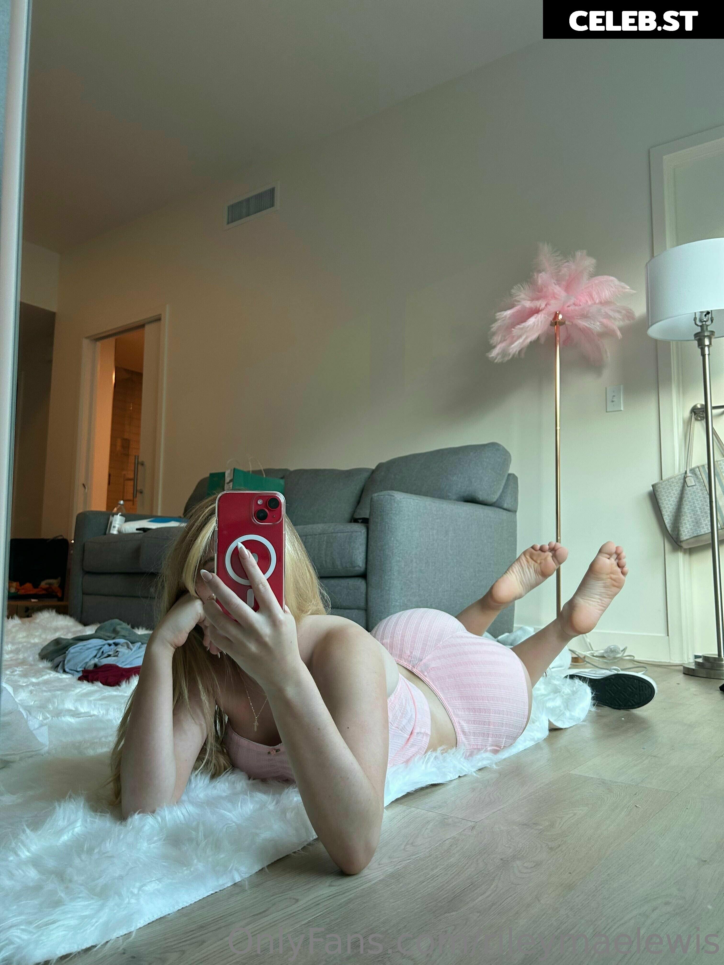 Riley Mae Lewis Image 727566