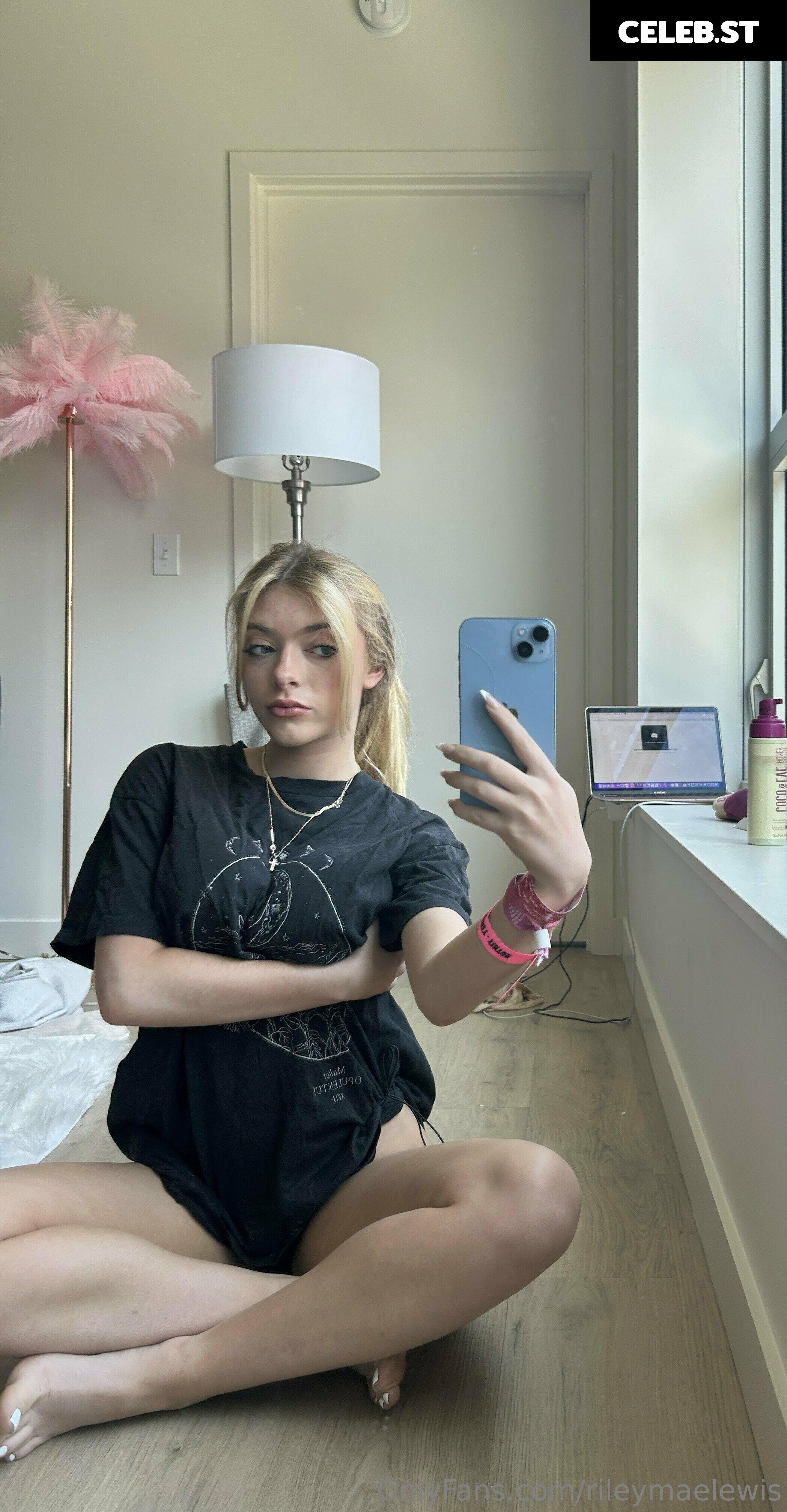 Riley Mae Lewis Image 727524
