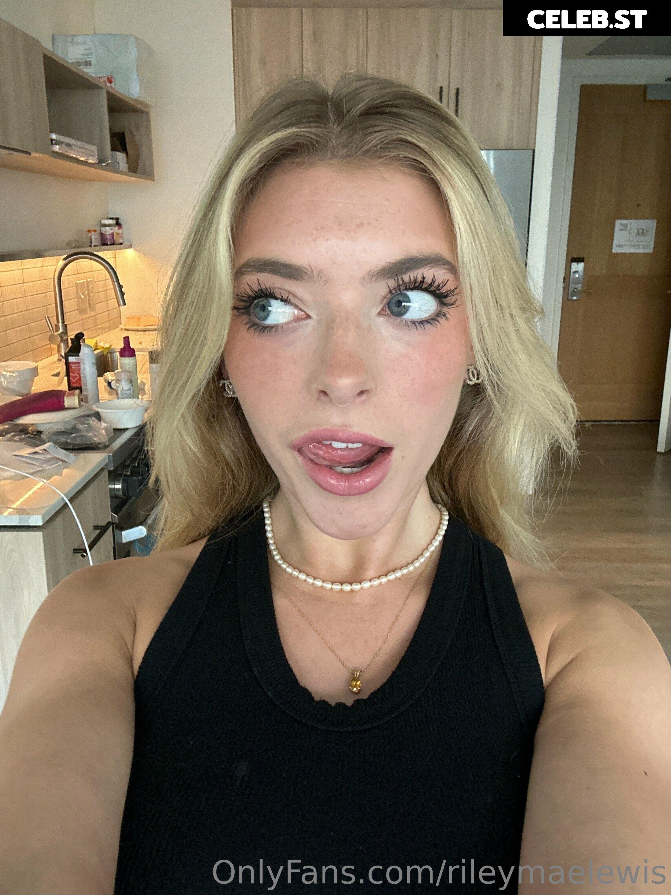 Riley Mae Lewis Image 725678