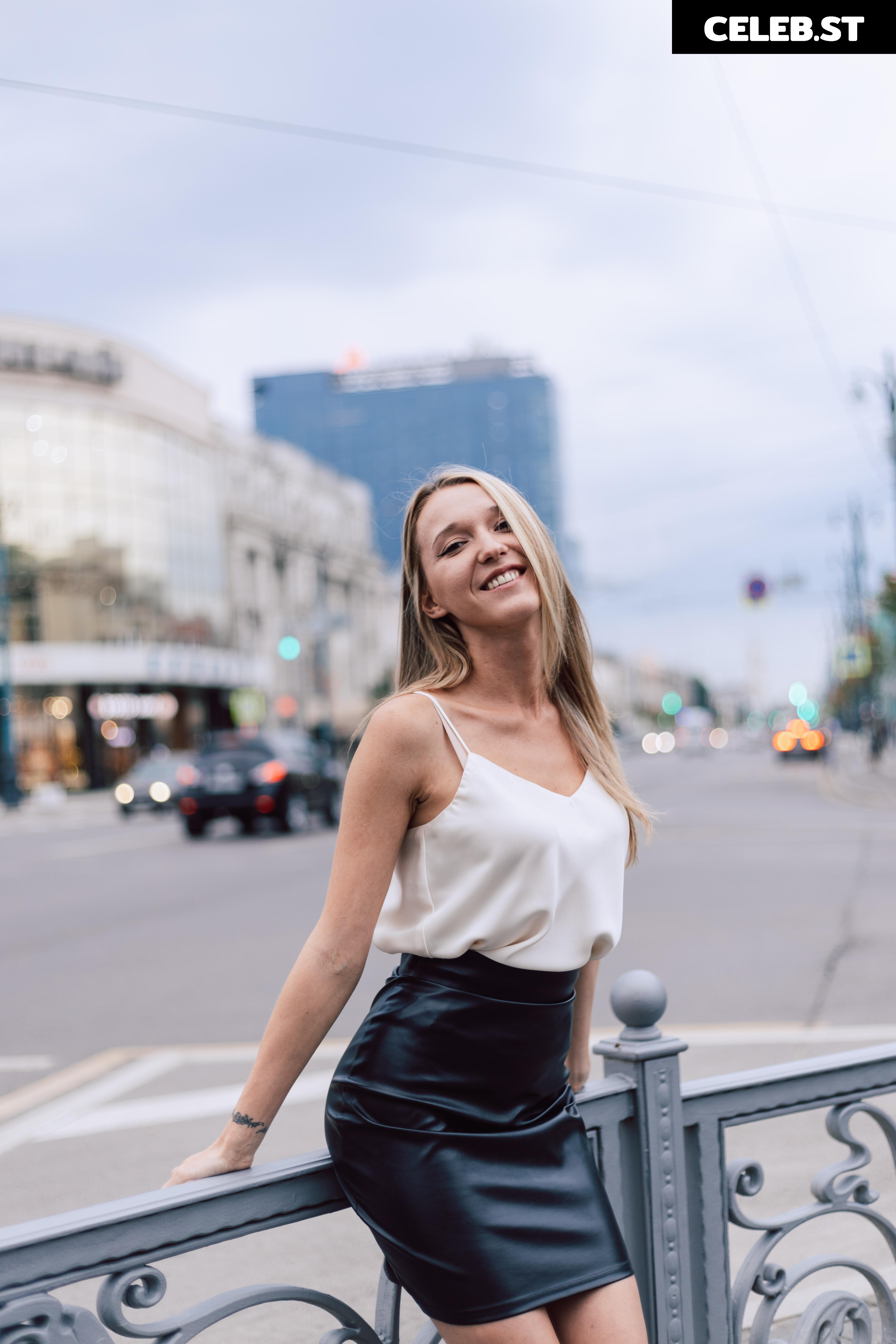 Natalie (Avo) Image 724109