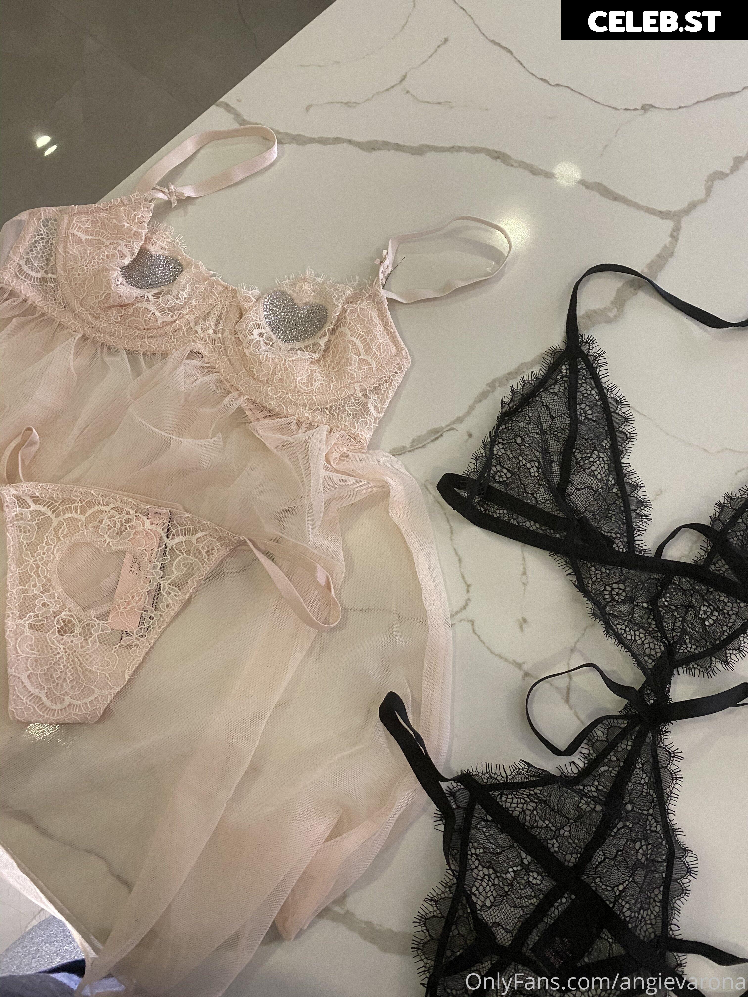 Angie Varona Image 724253