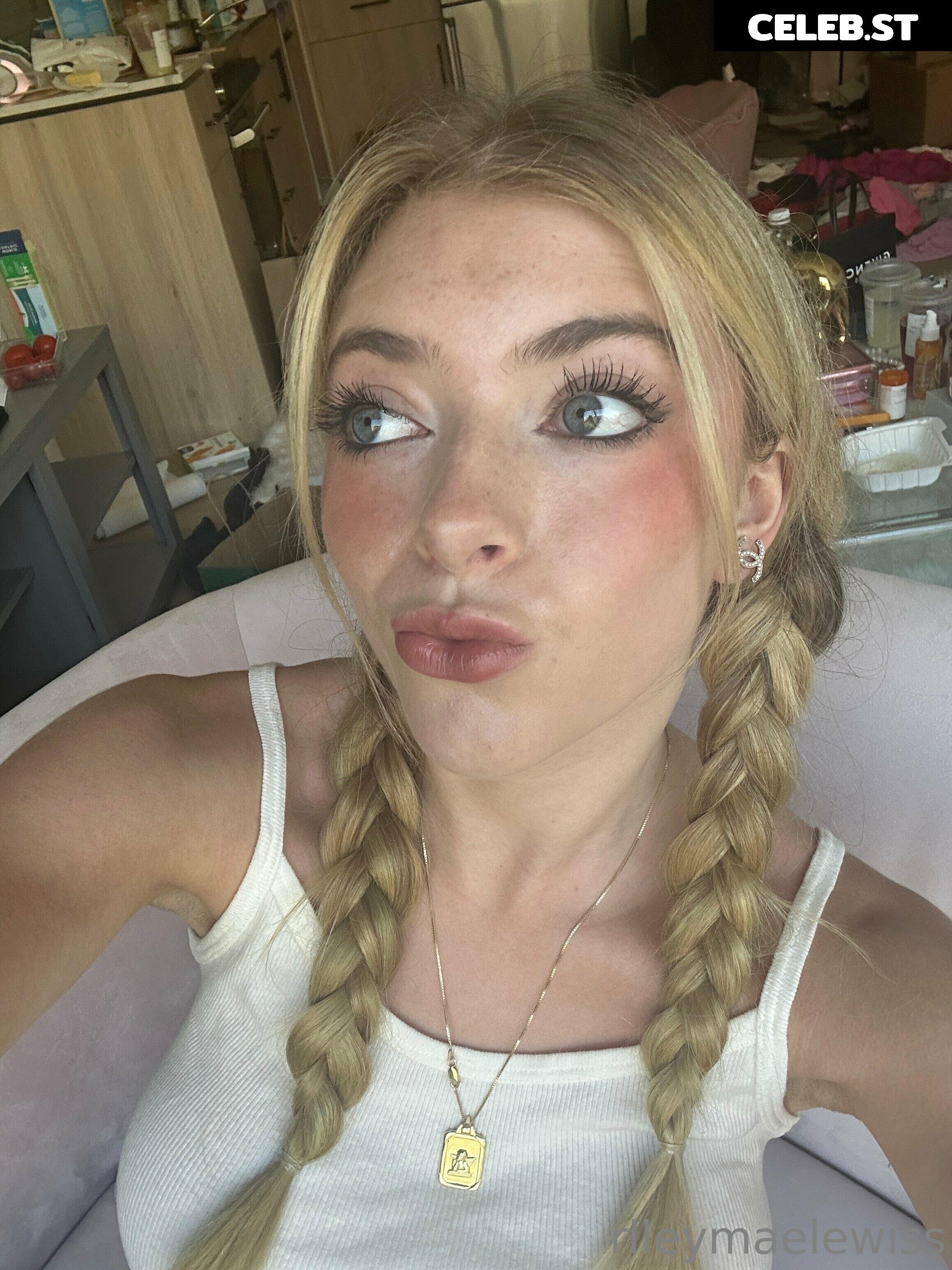 Riley Mae Lewis Image 724276
