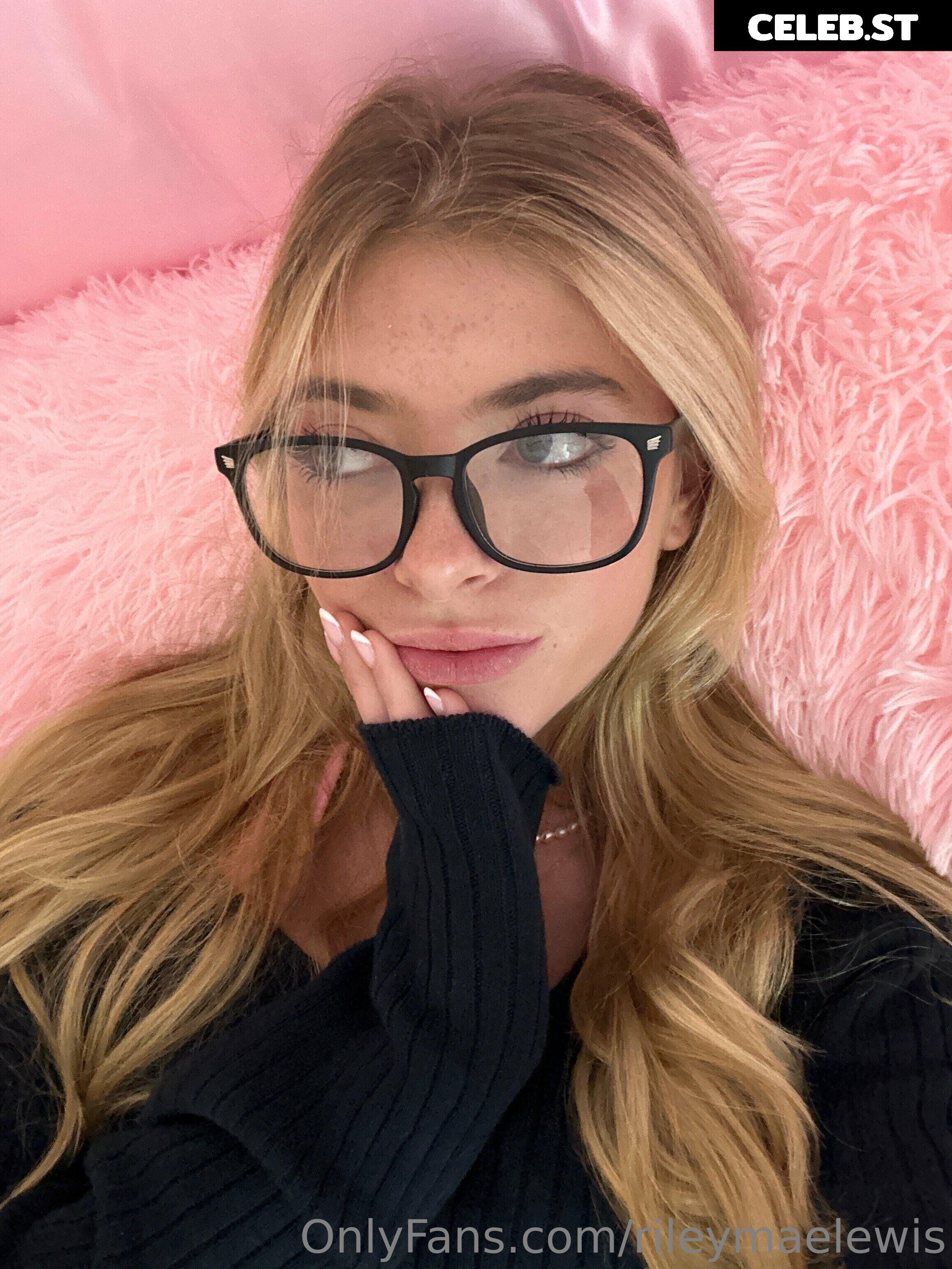 Riley Mae Lewis Image 724801
