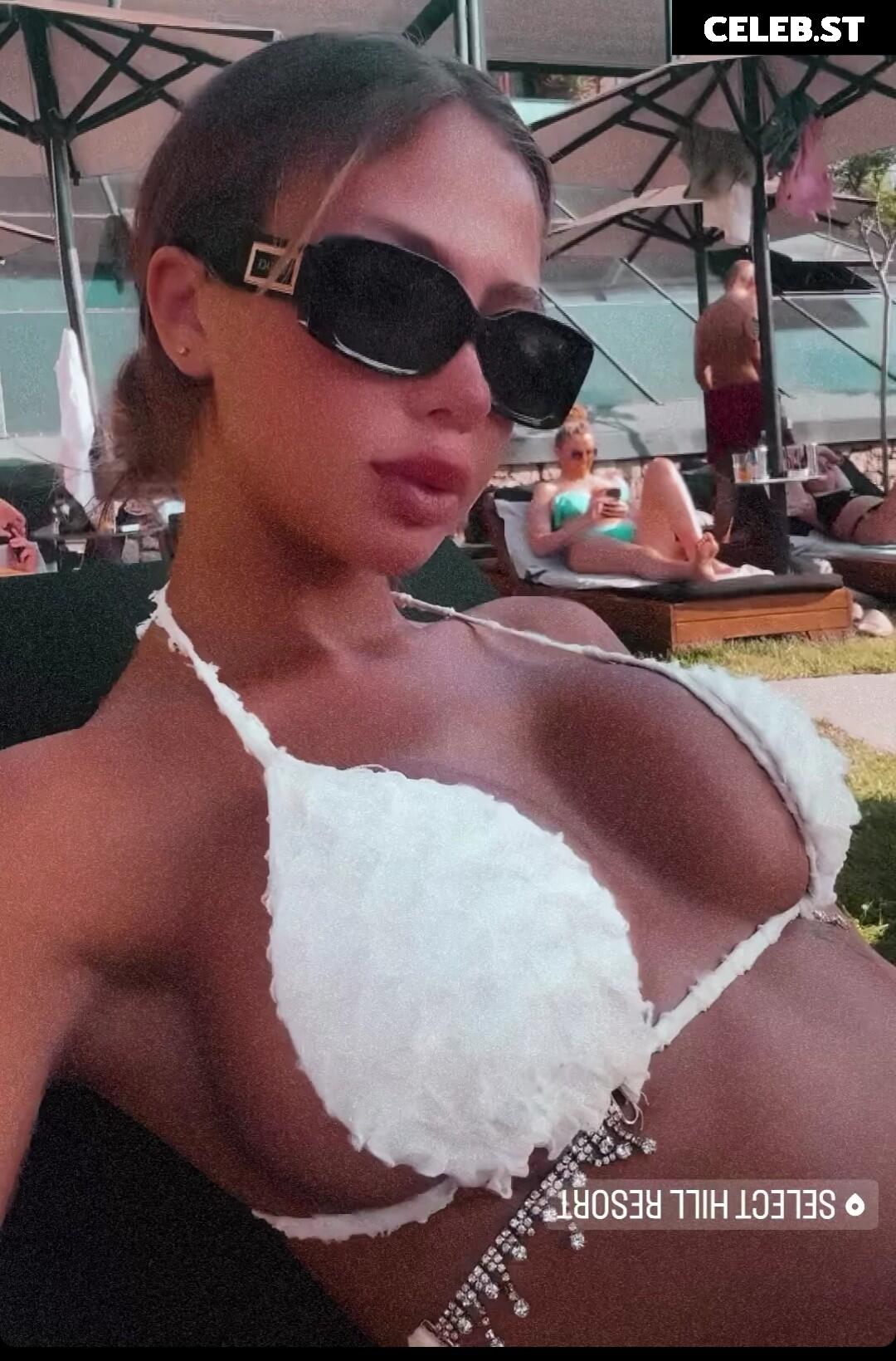 Sarah Saritah Image 723437