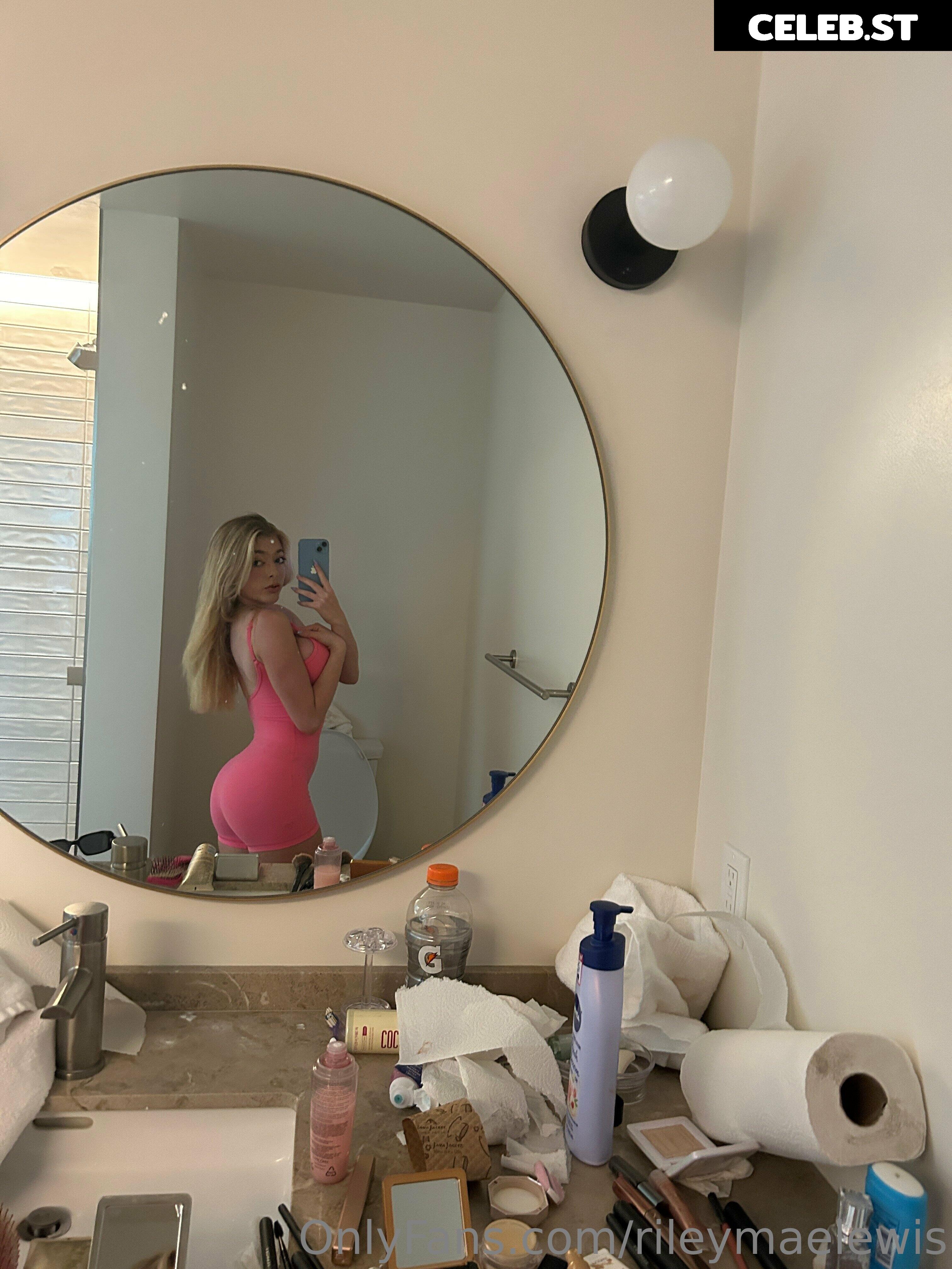 Riley Mae Lewis Image 723075
