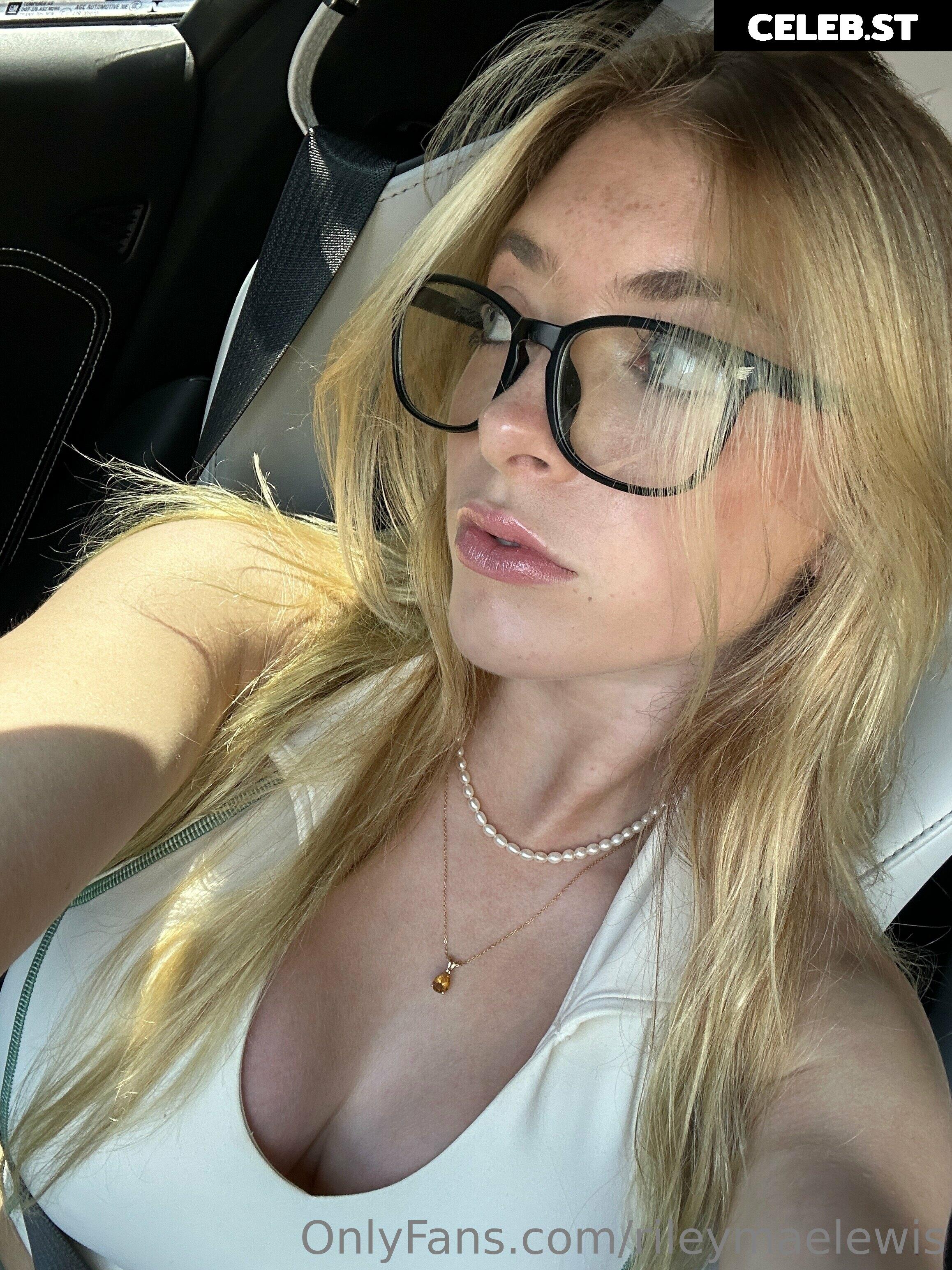 Riley Mae Lewis Image 722540