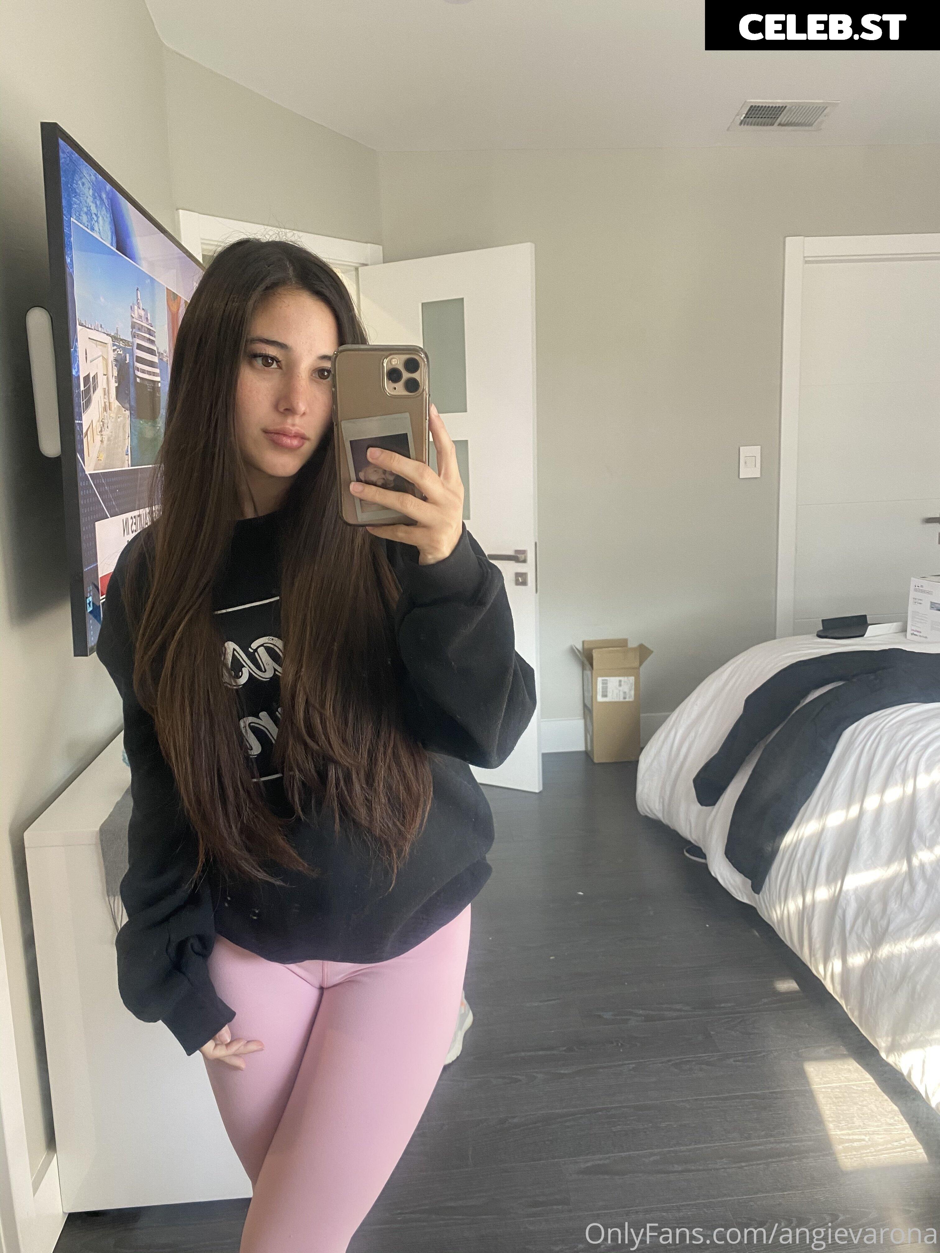 Angie Varona Image 722198