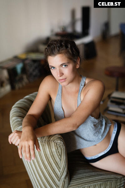 Mady Morrison Image 721363