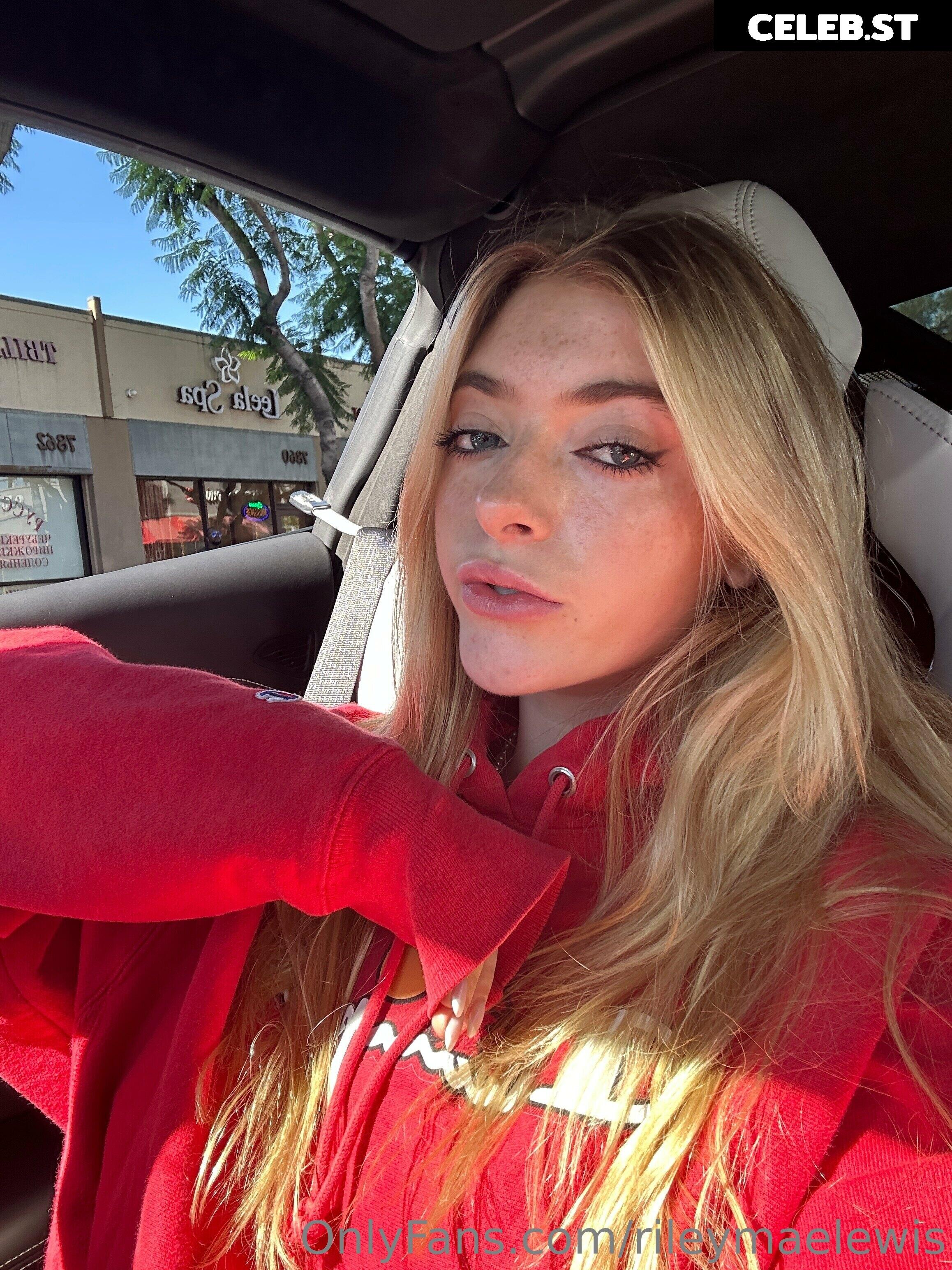 Riley Mae Lewis Image 721093