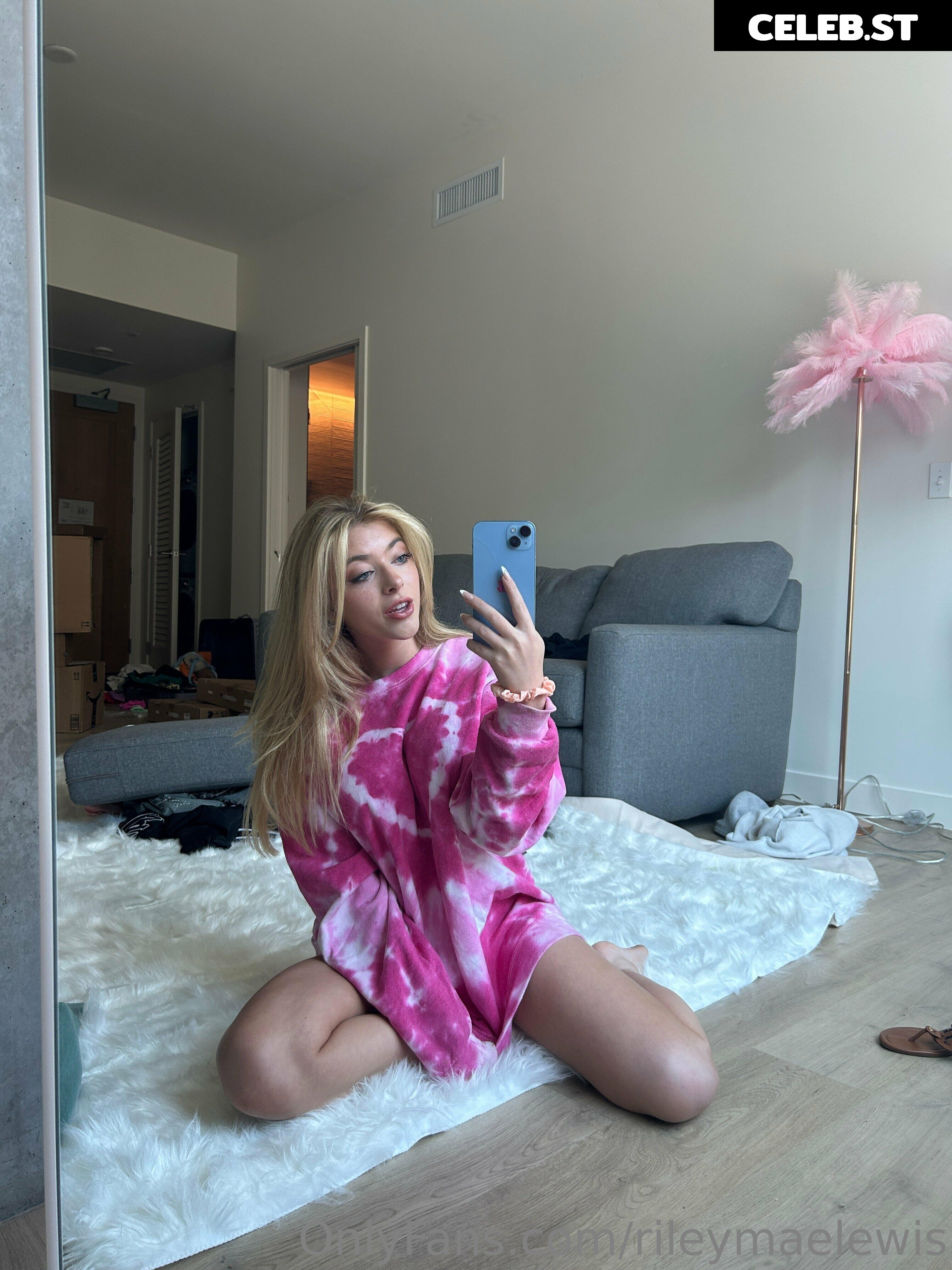 Riley Mae Lewis Image 720184