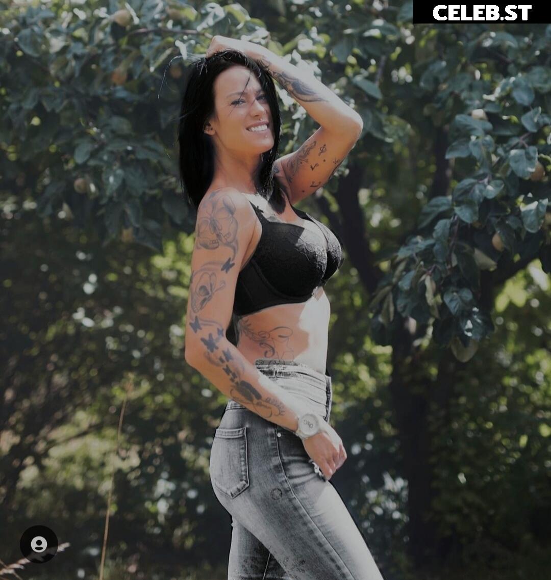 Melanie Alexandra Image 720160