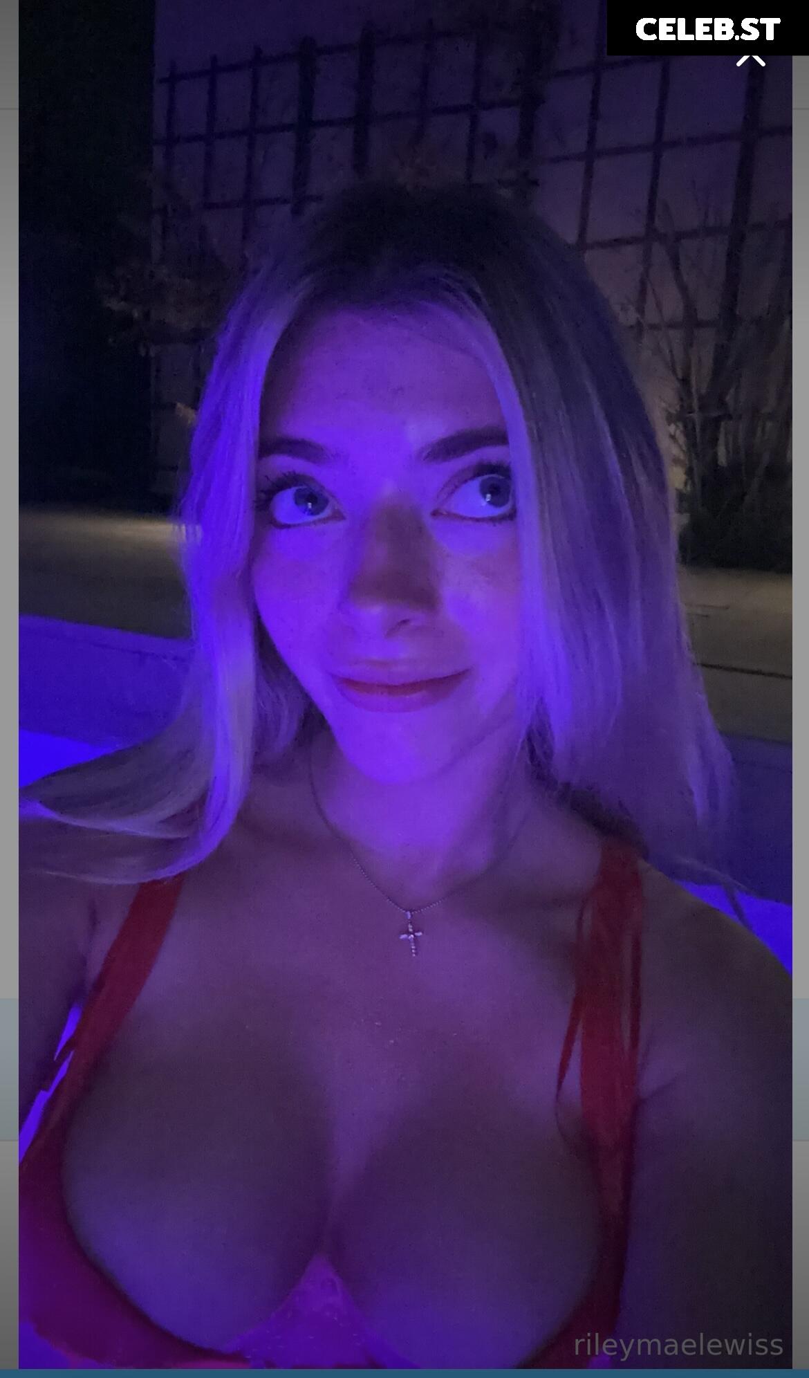 Riley Mae Lewis Image 736200