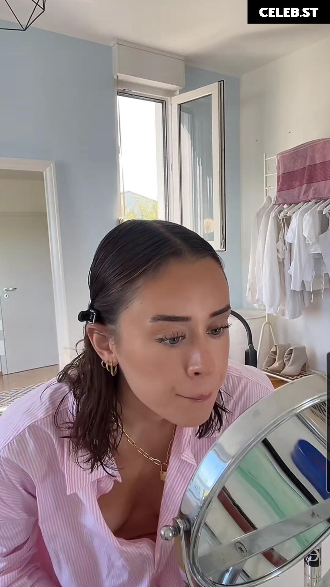 lillyfayye Image 736851