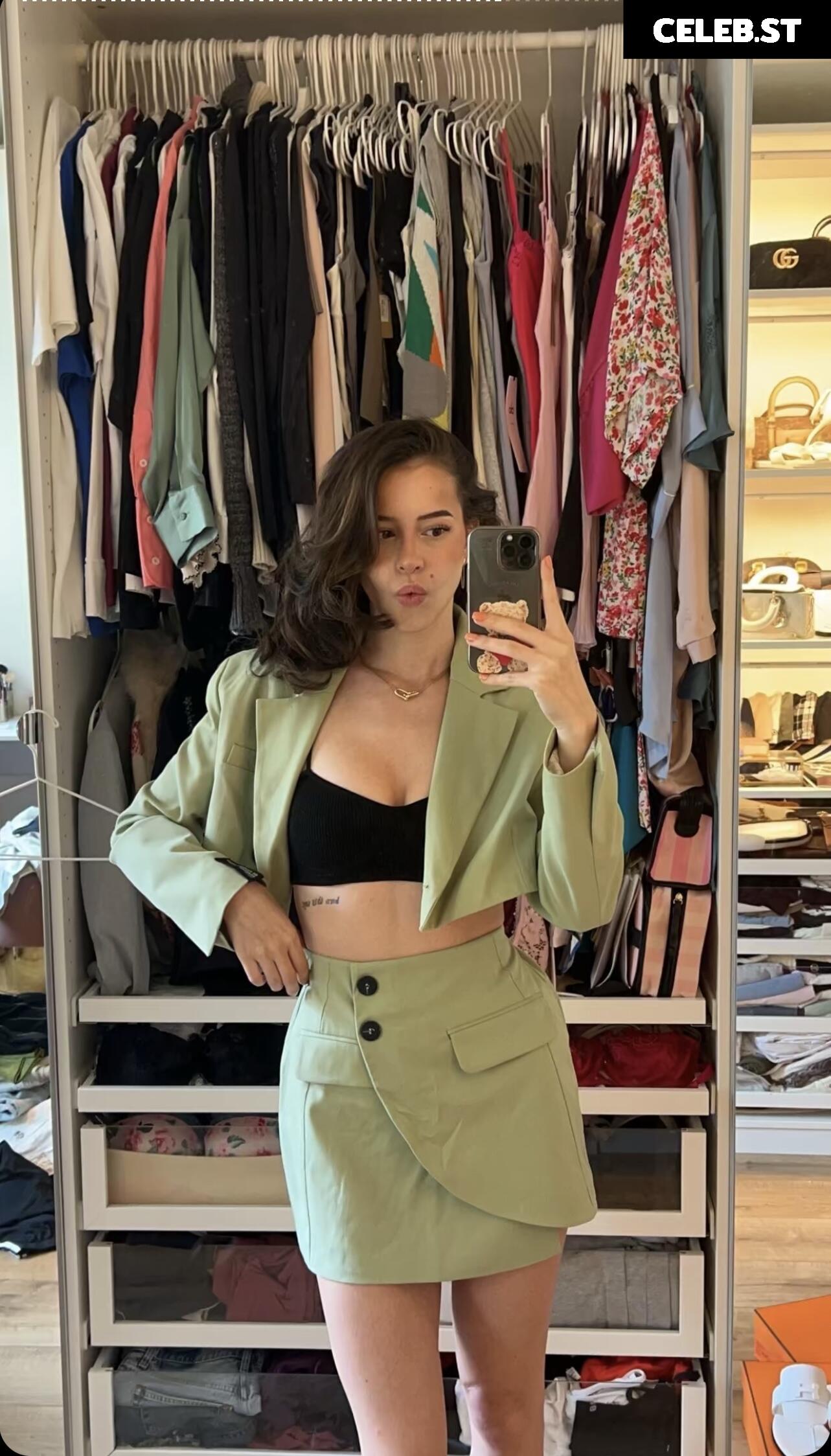 Léa Elui Image 735504