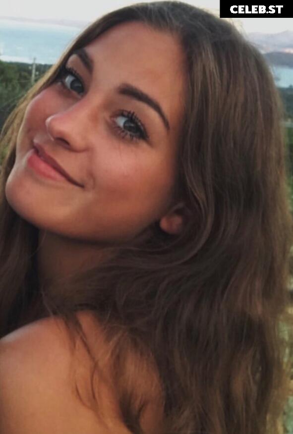 Sophia Weber Image 735119